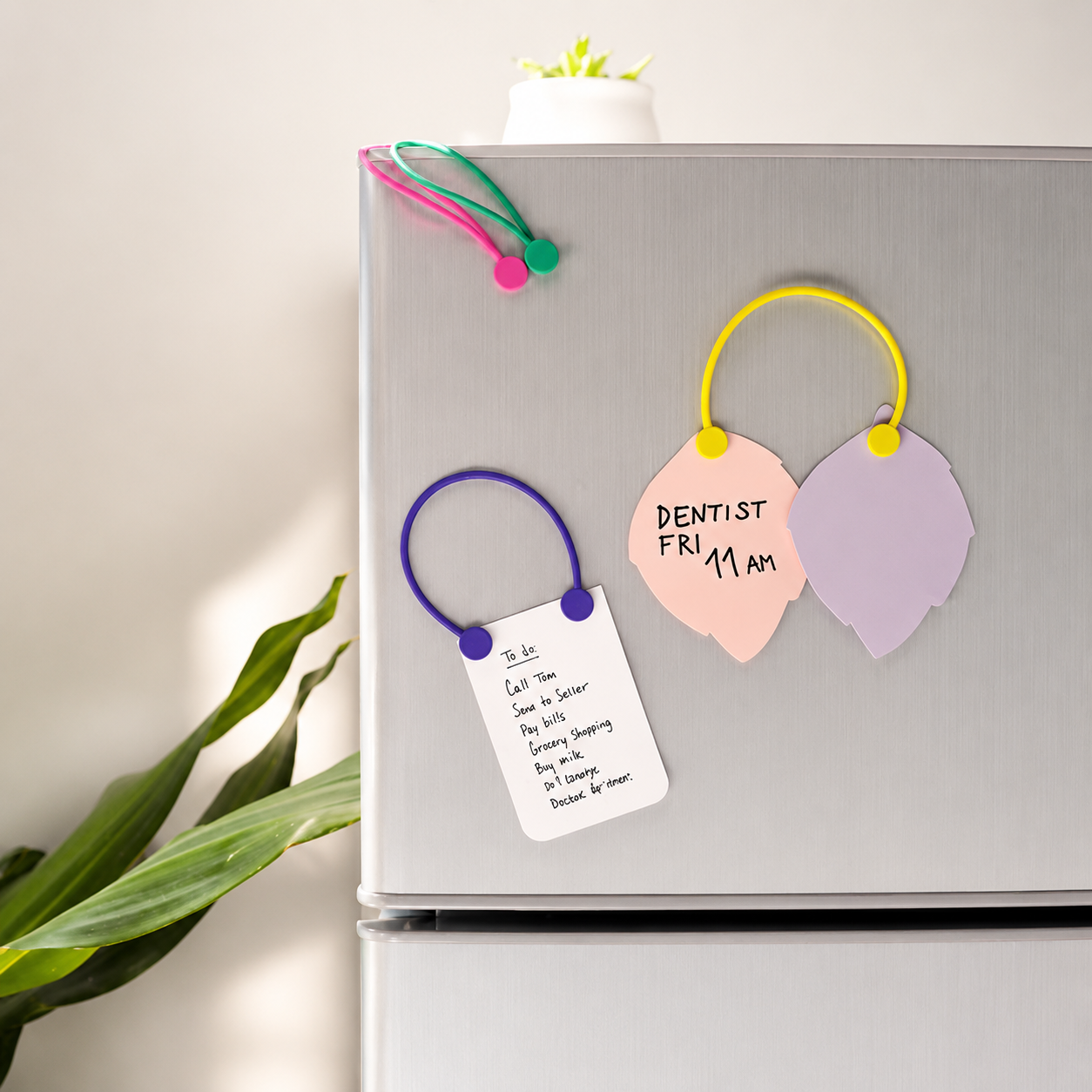 Reusable Silicone Cable Organizers - Magnetic Cord Ties for a Clutter-Free Life