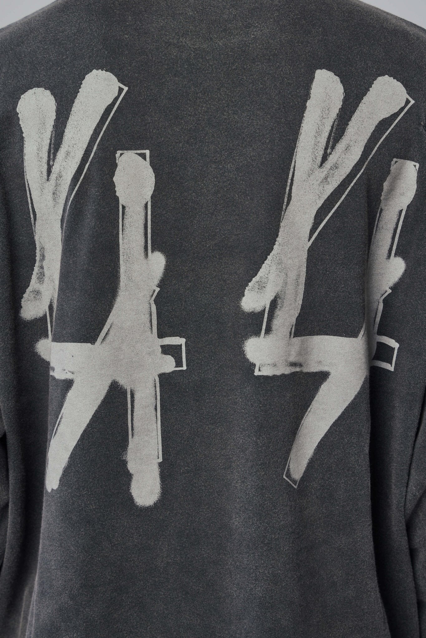 Longsleeve Tee Smudge Black + 44 Graff Dirty White