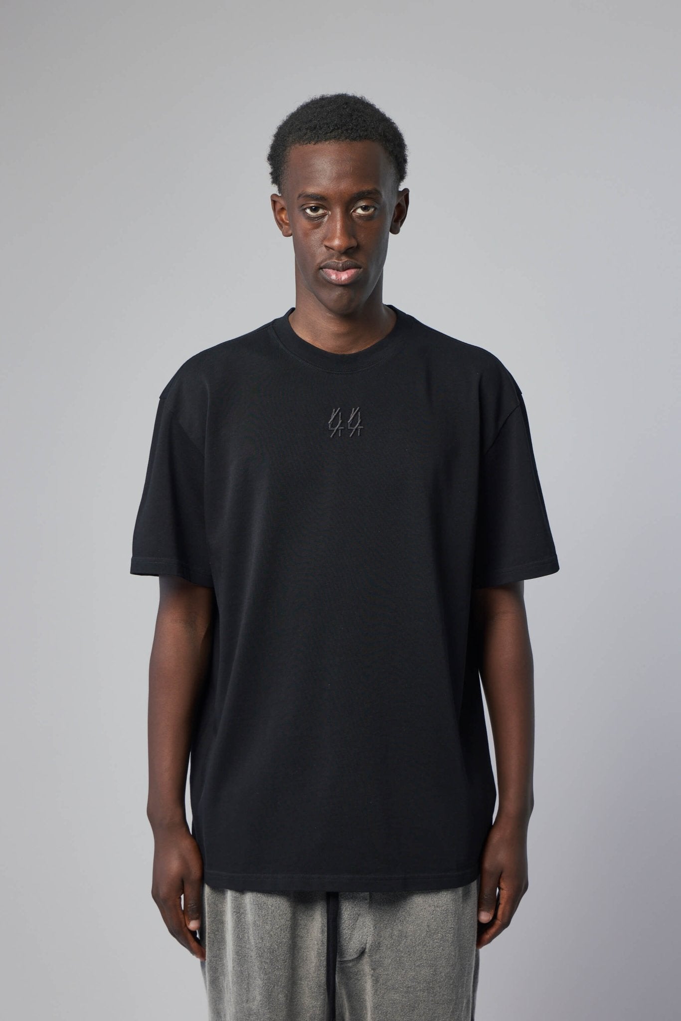 Tee Jersey Black + 44 Patched Solid Dirty White