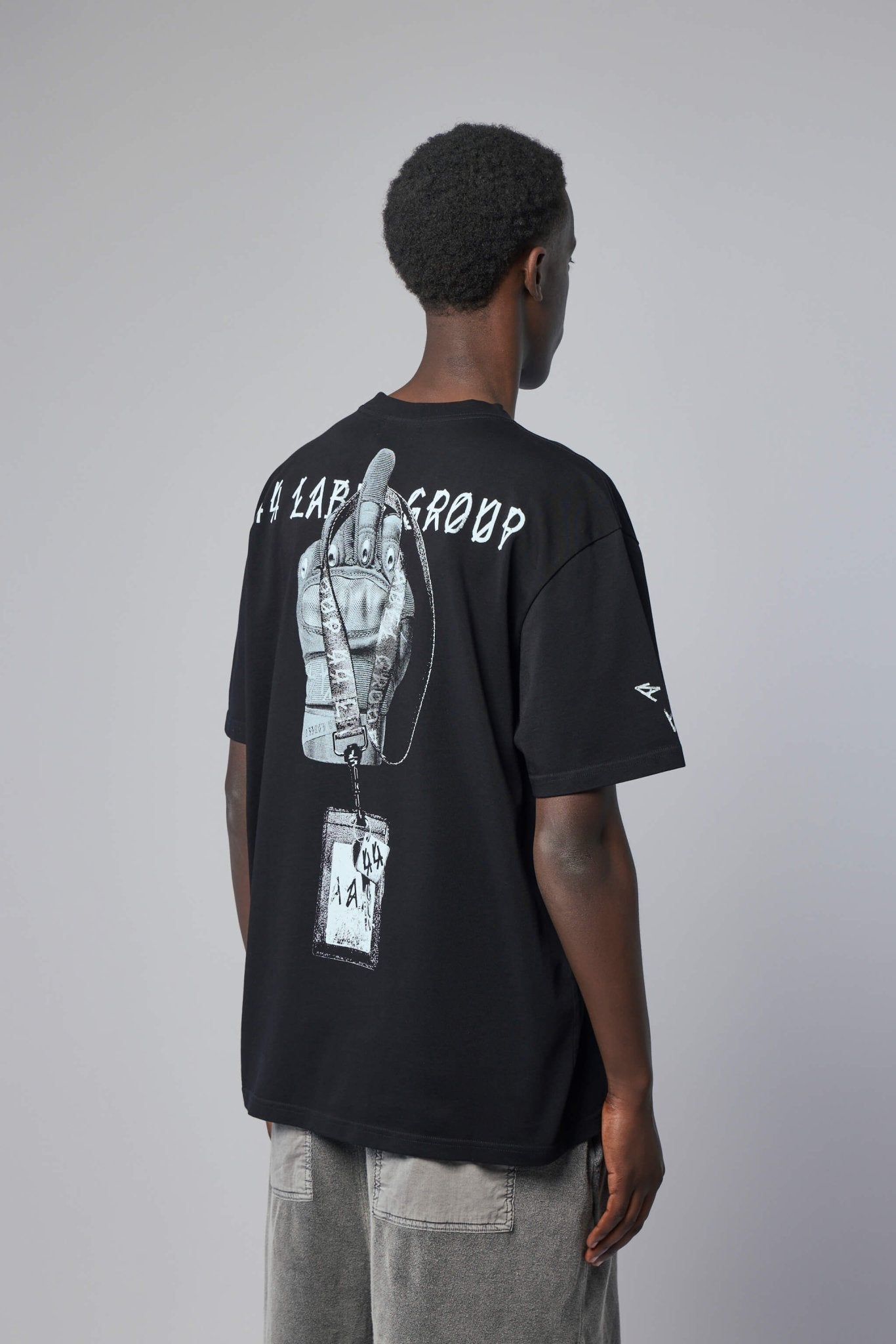Tee Jersey Black + Gloves Dirty White