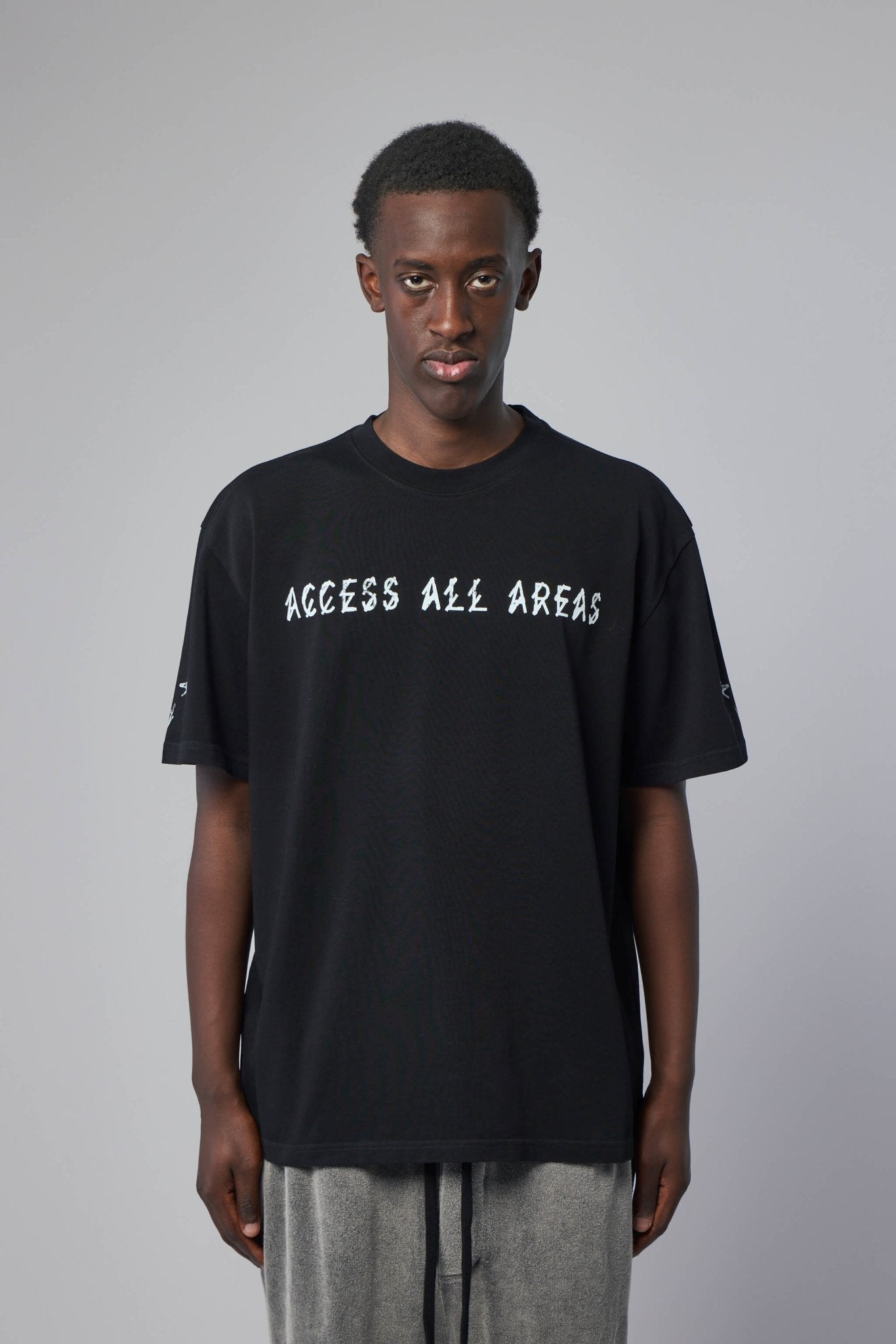 Tee Jersey Black + Gloves Dirty White