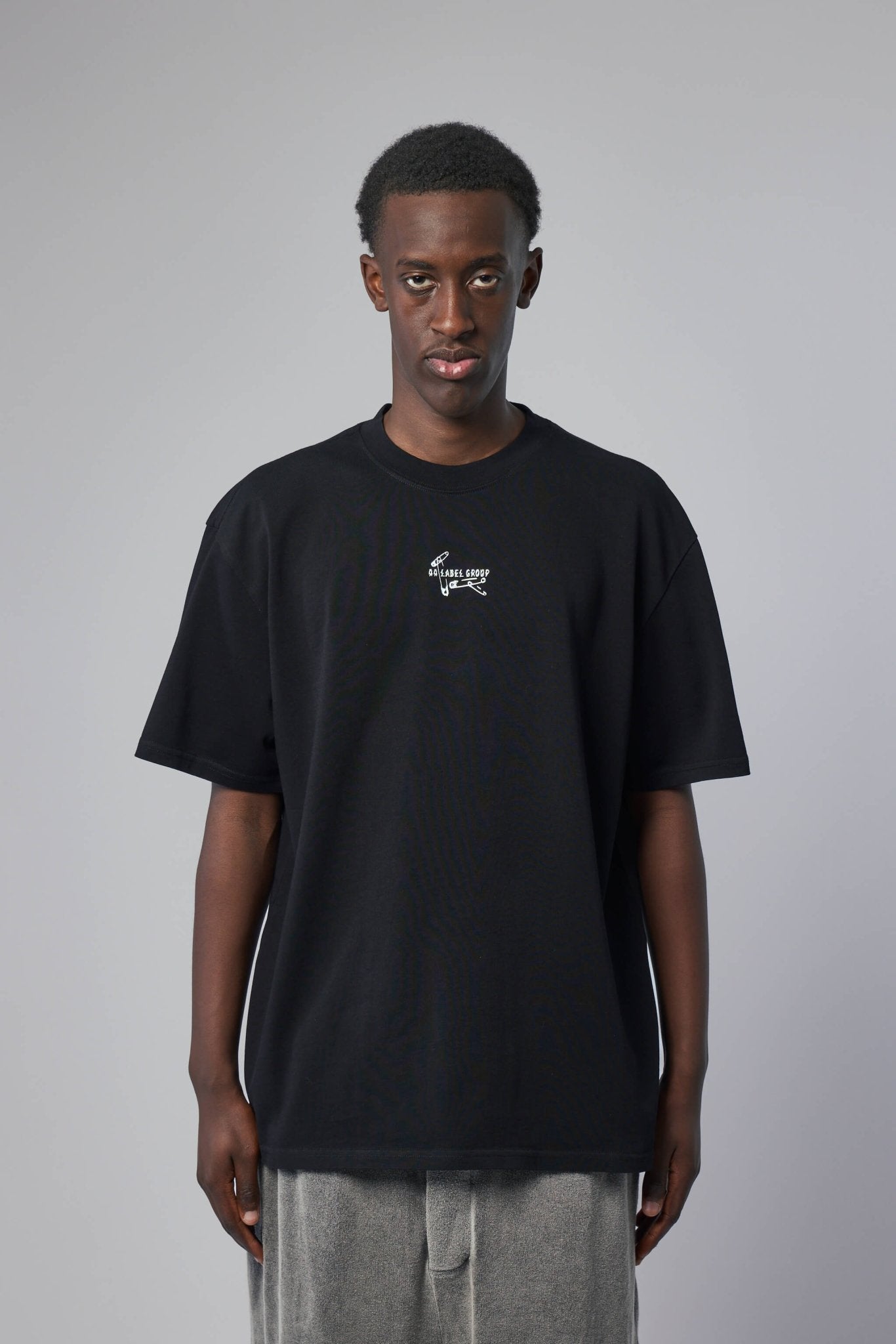Tee Jersey Black + Pins Dirty White
