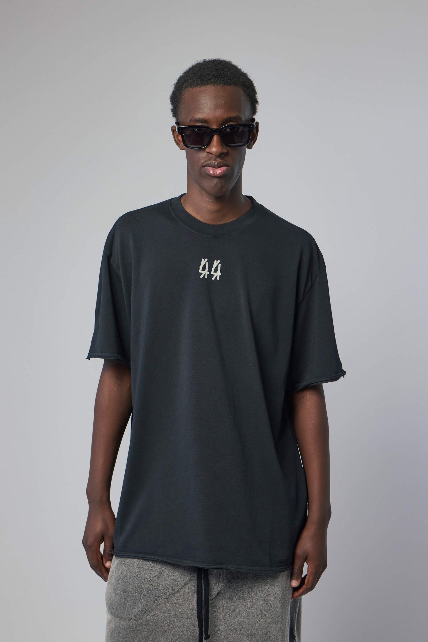 Tee Jersey Faded Black + 44 Stamp Dirty White