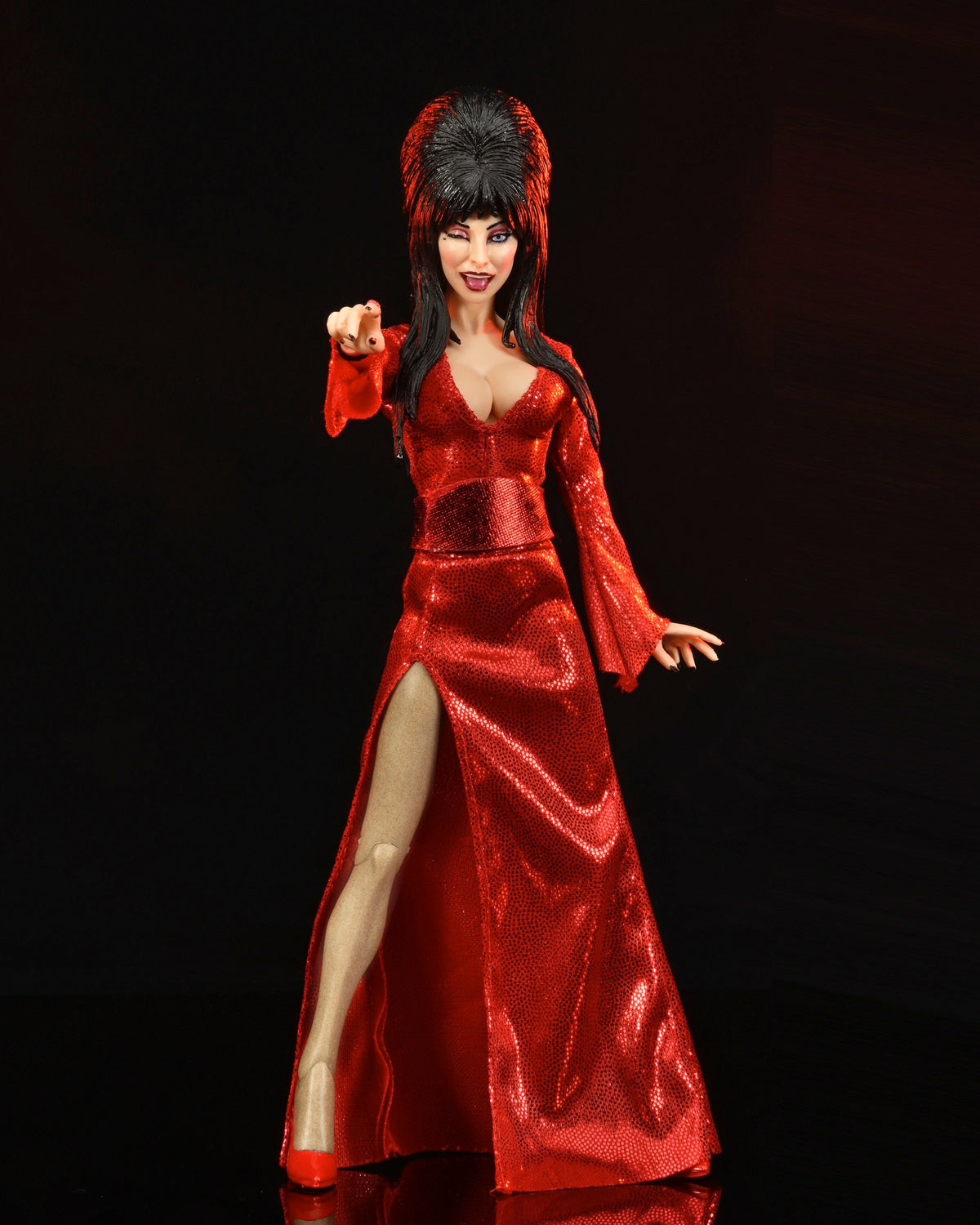 Elvira, Mistress of the Dark – Elvira (Red, Fright and Boo) Clothed Action Figure