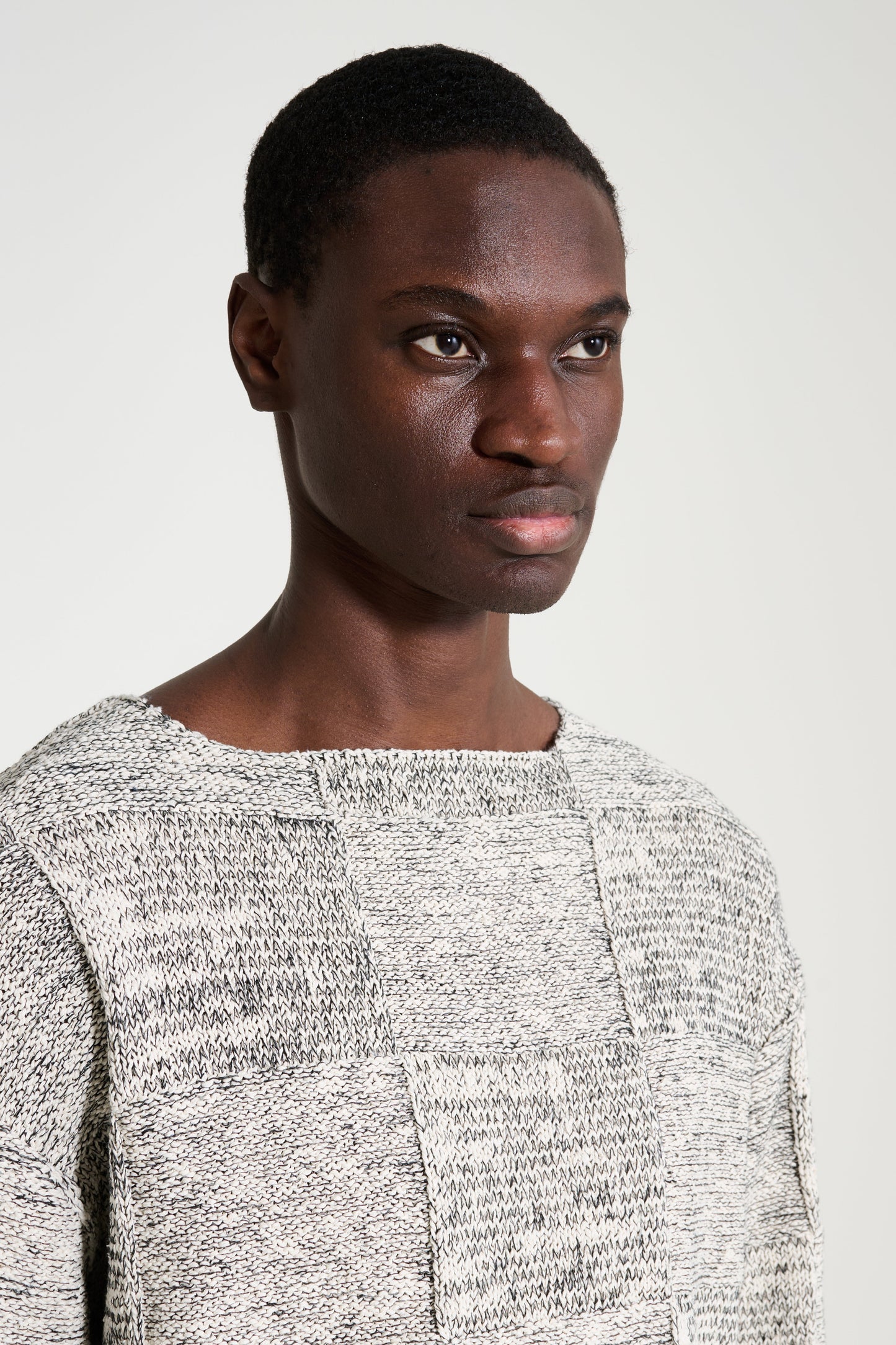 Auralee Structured Cotton Linen Boat Neck P/O Off White / Black