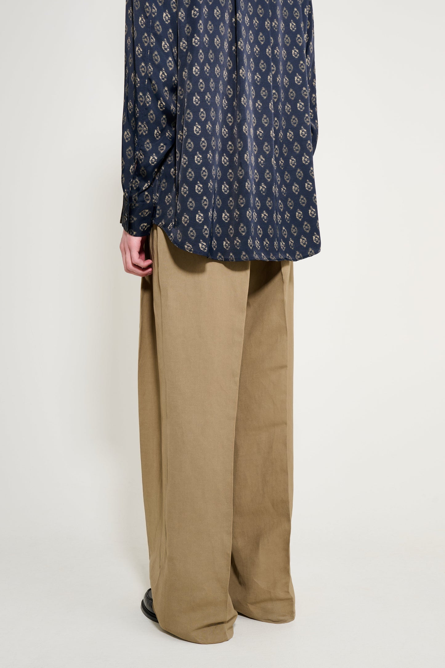 CMMN SWDN Midas Wide Pleat Trouser Khaki