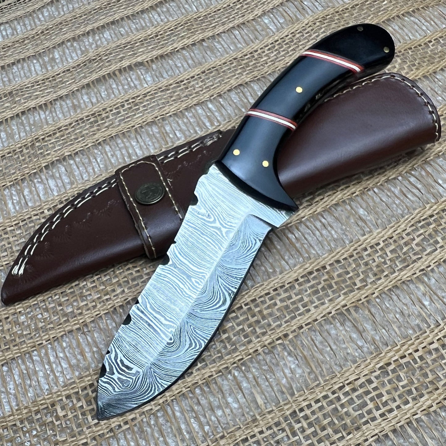 Damascus Steel Custom Handmade Buffalo Horn Handle Hunting Knife 9"