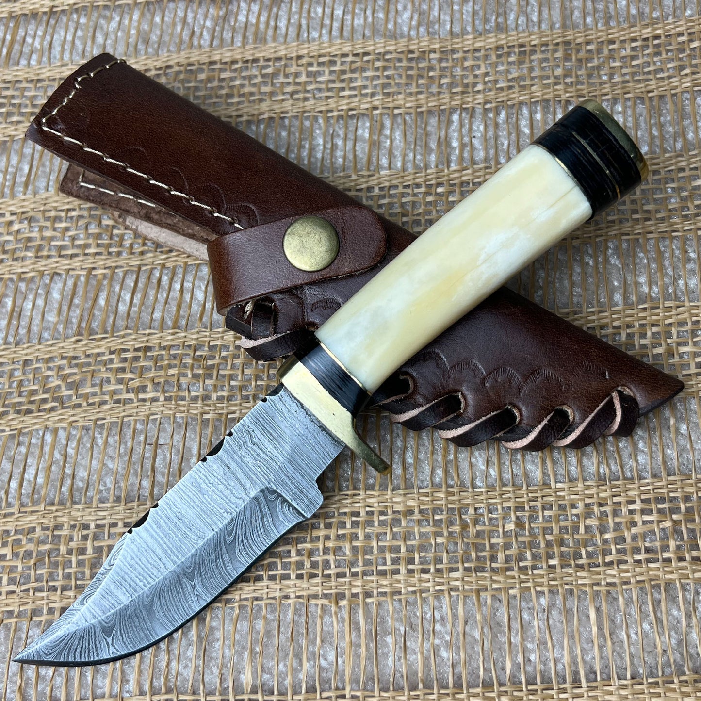 Damascus Steel Custom Handmade Hunting Knife 8"