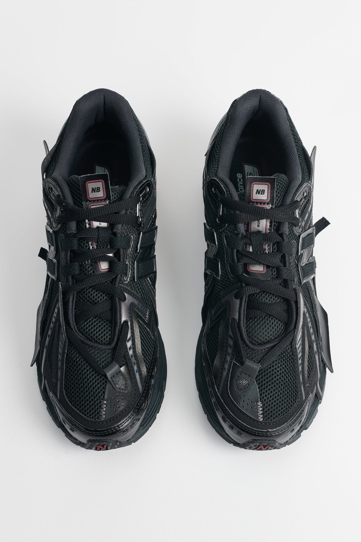 New Balance 1906 Black / Dark Silver Metallic