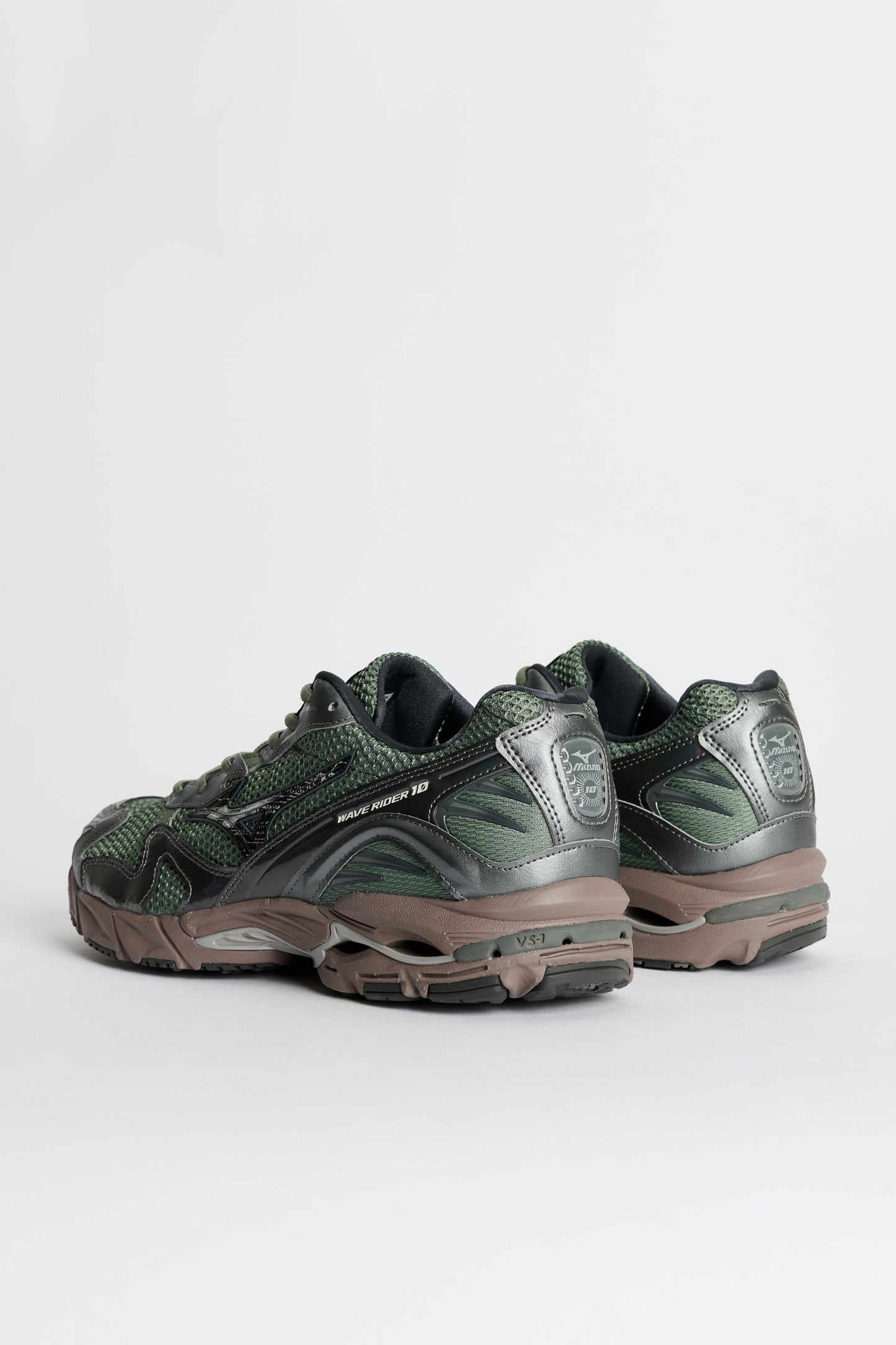 Mizuno Wave Rider 10 Agave Green / Black Sand