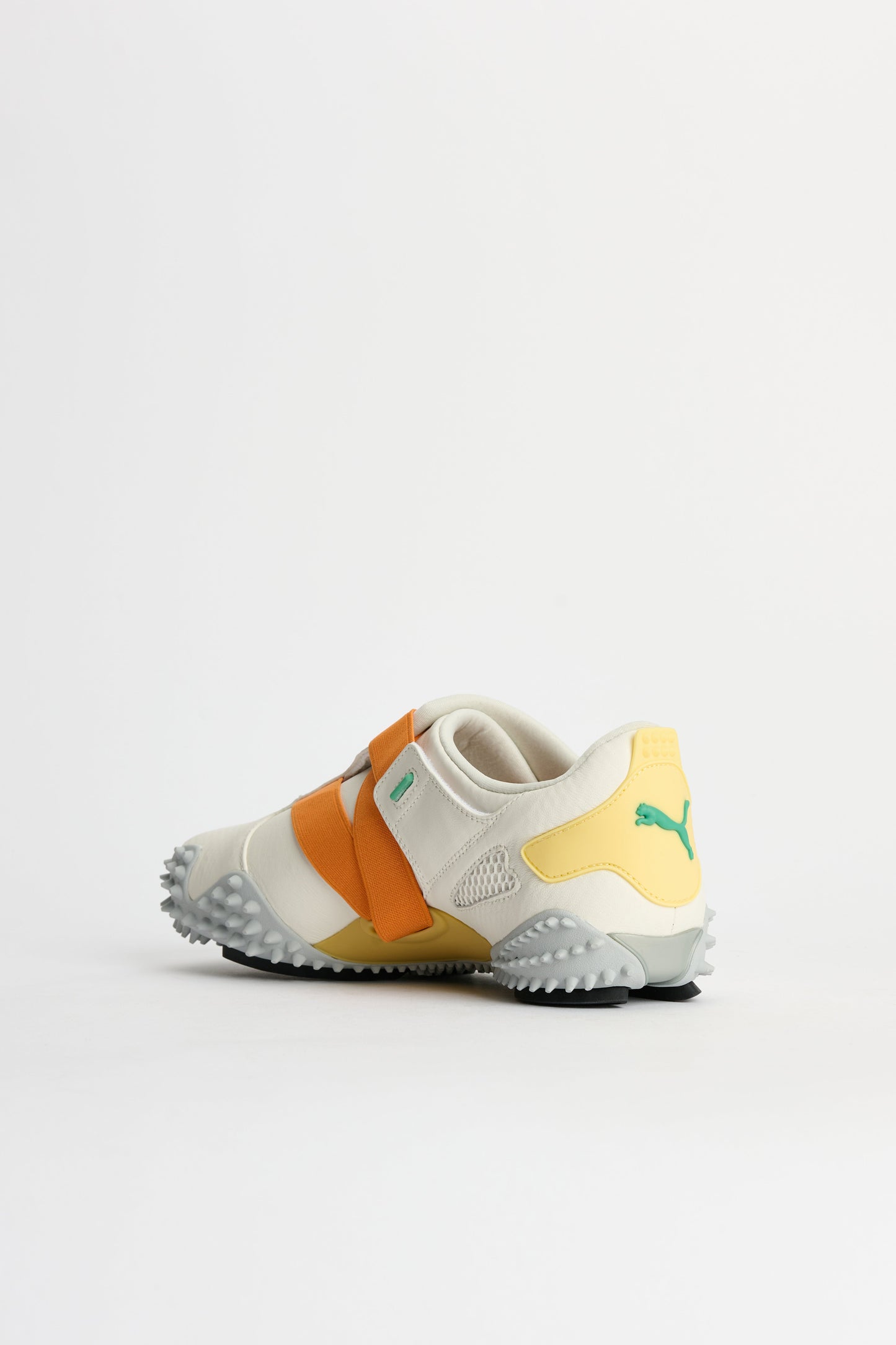 PUMA Ur Mostro Communication Warm White / Light Straw