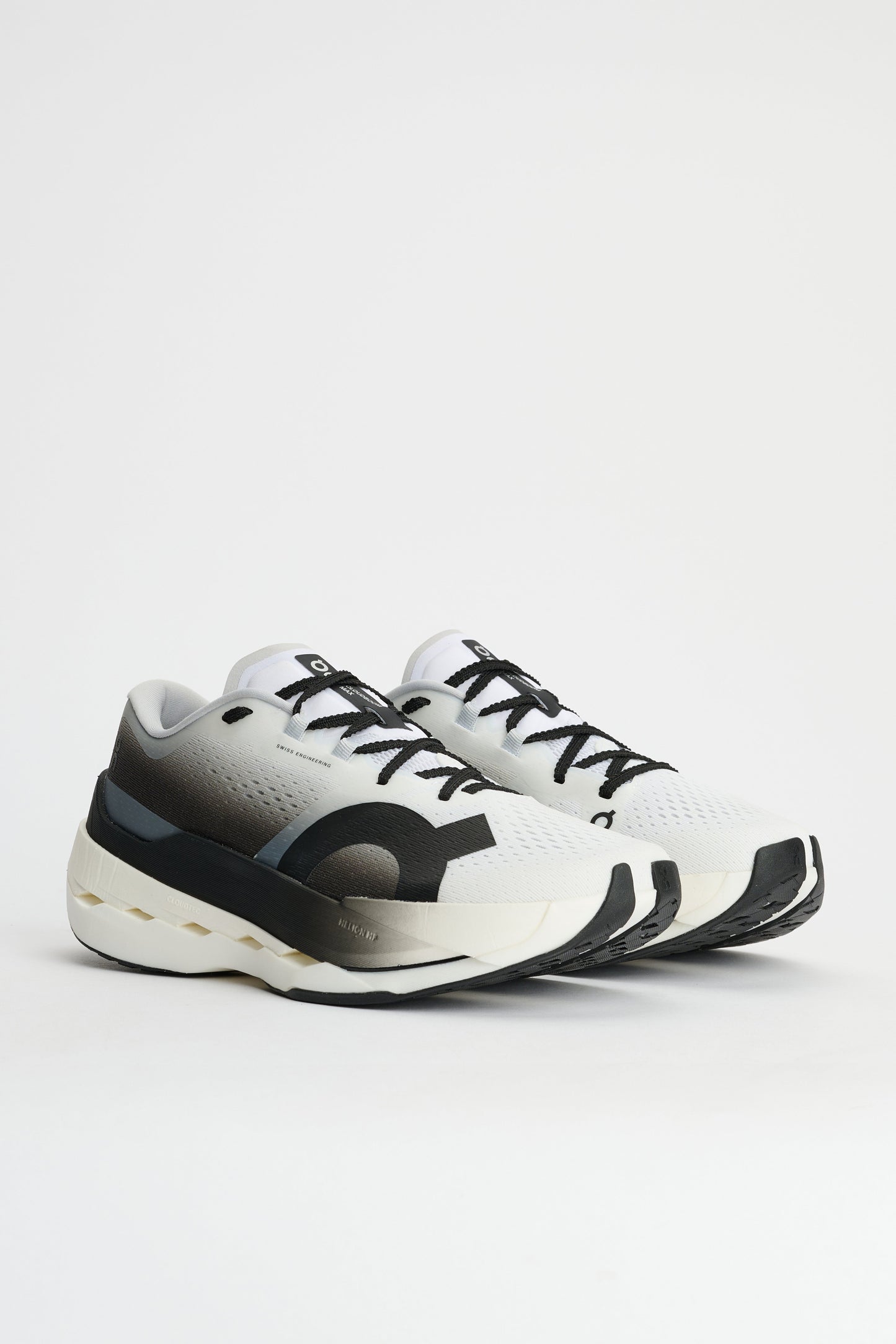 On Cloudboom Max White / Black