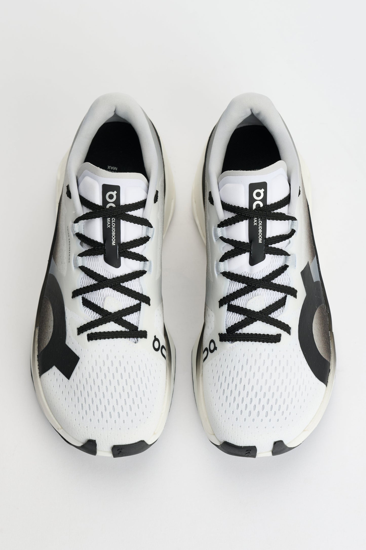 On Cloudboom Max White / Black