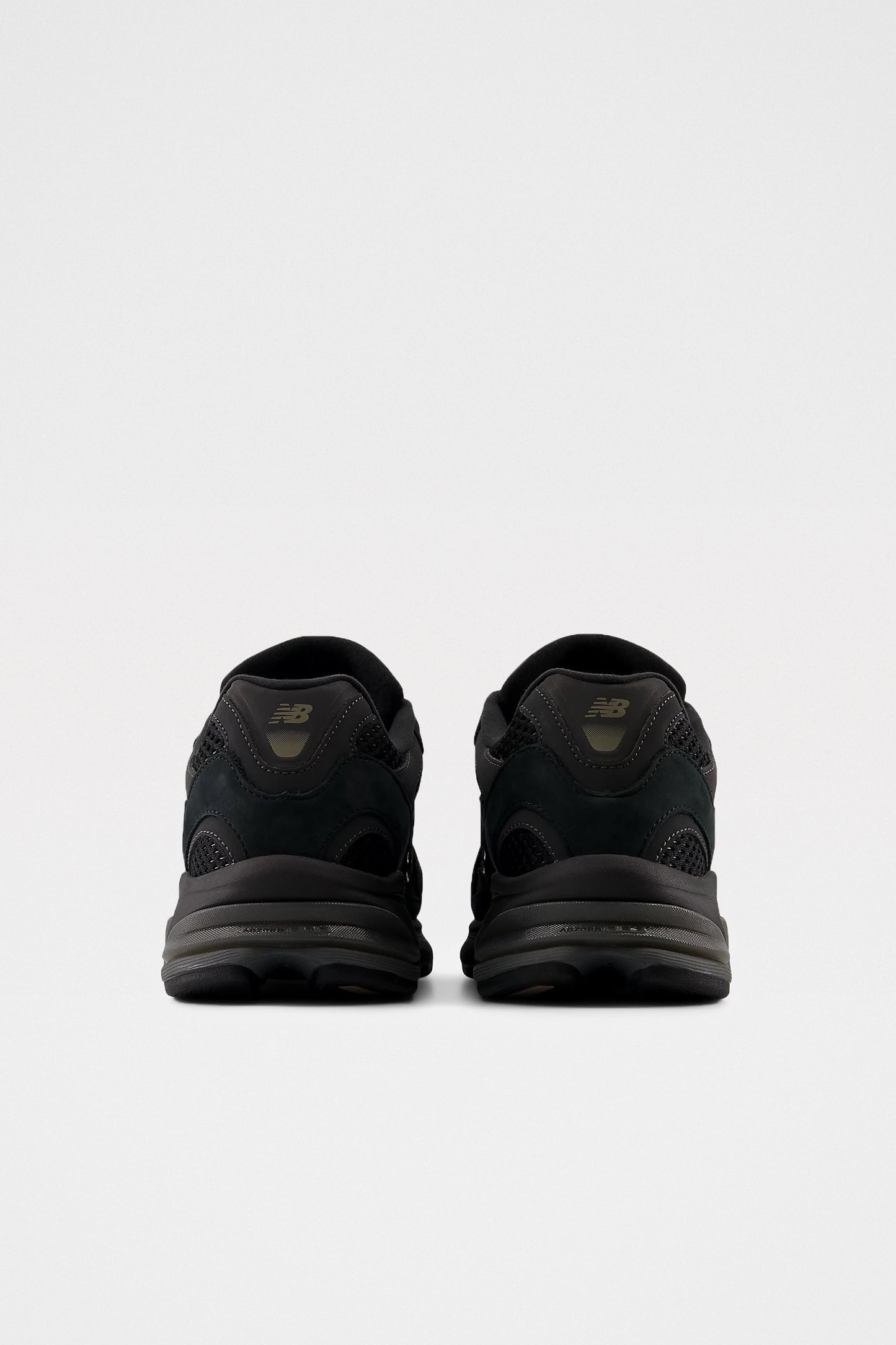 New Balance 2010 Black / Black Cement