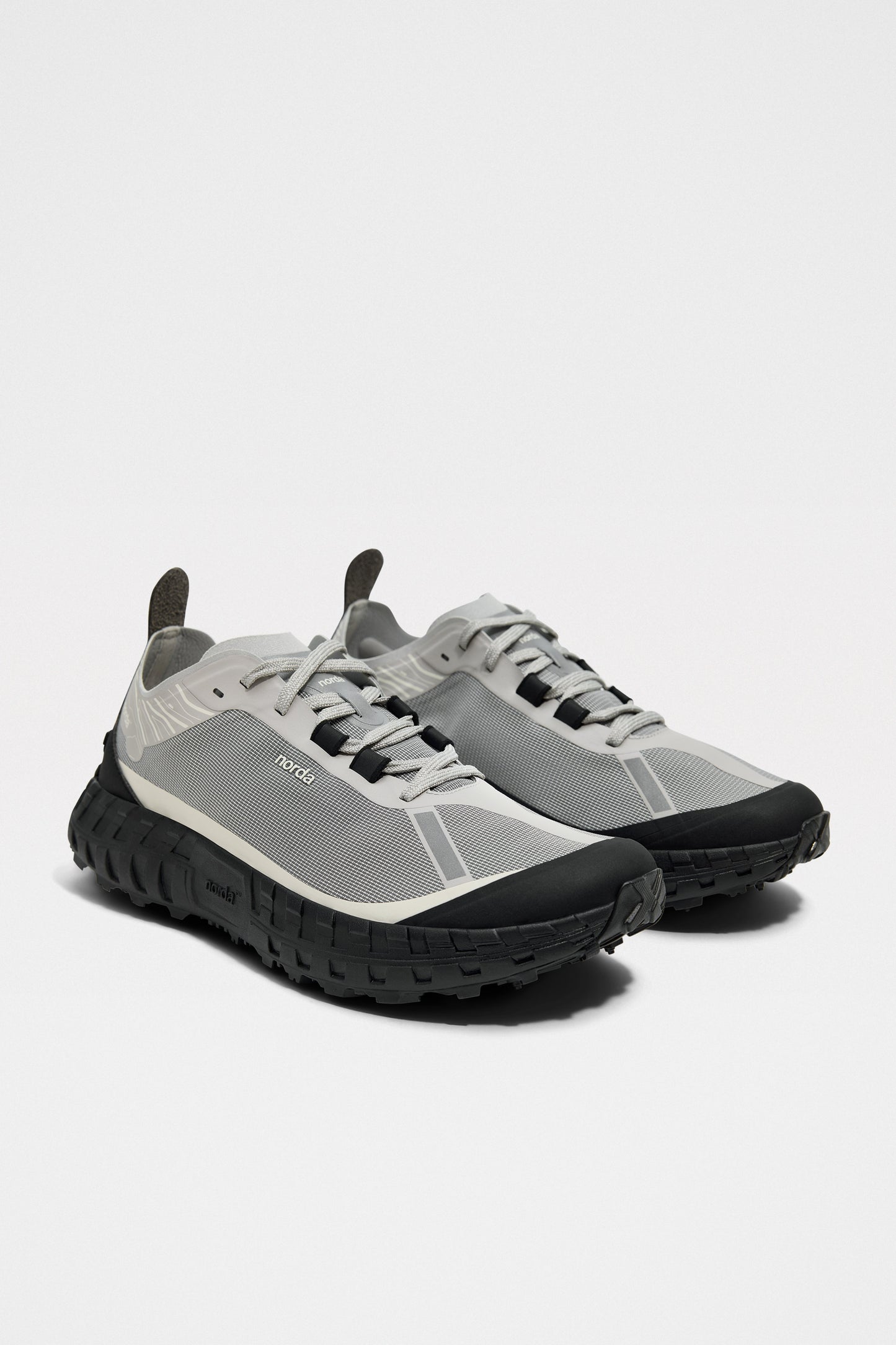 Norda 001A M Pewter