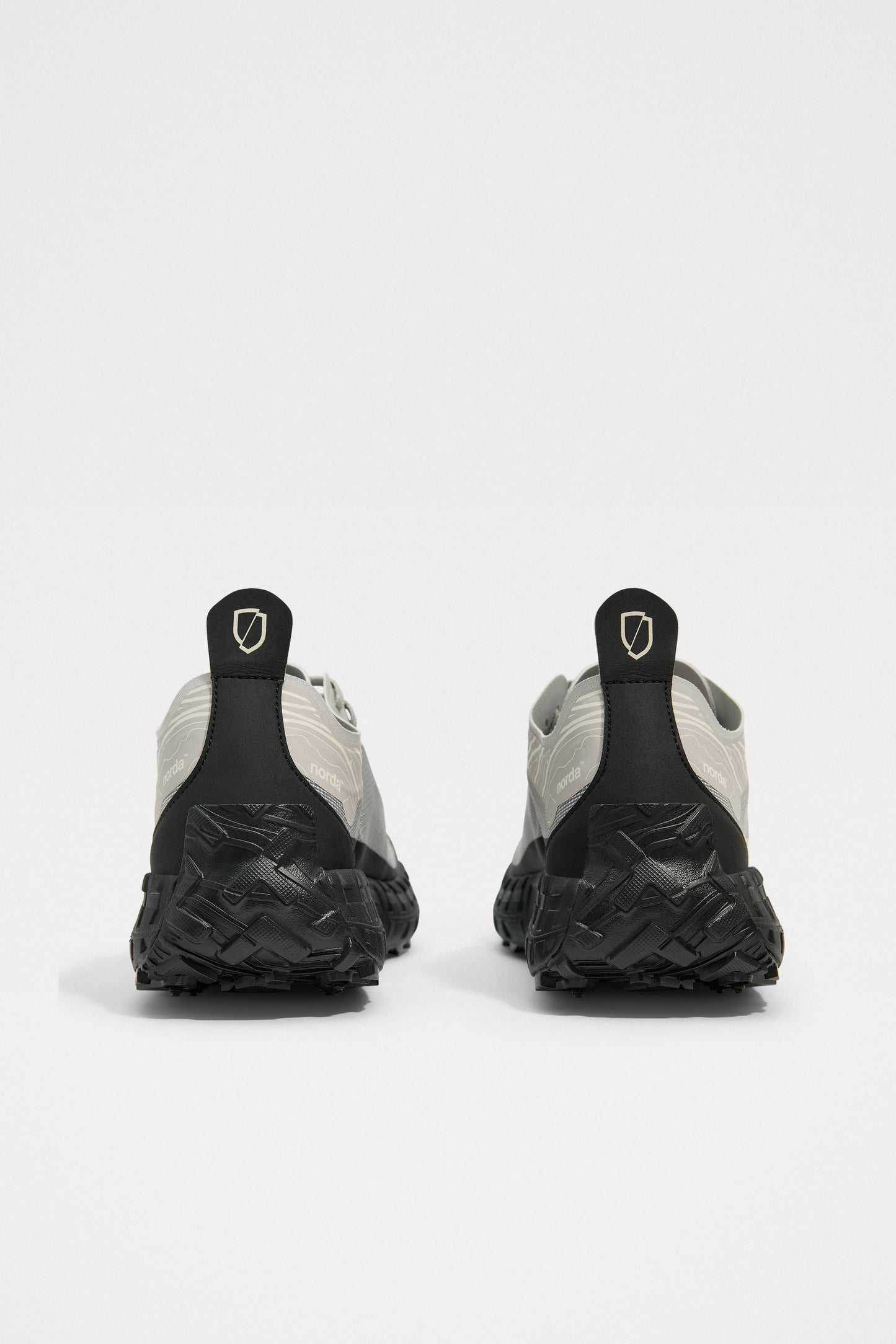 Norda 001A M Pewter