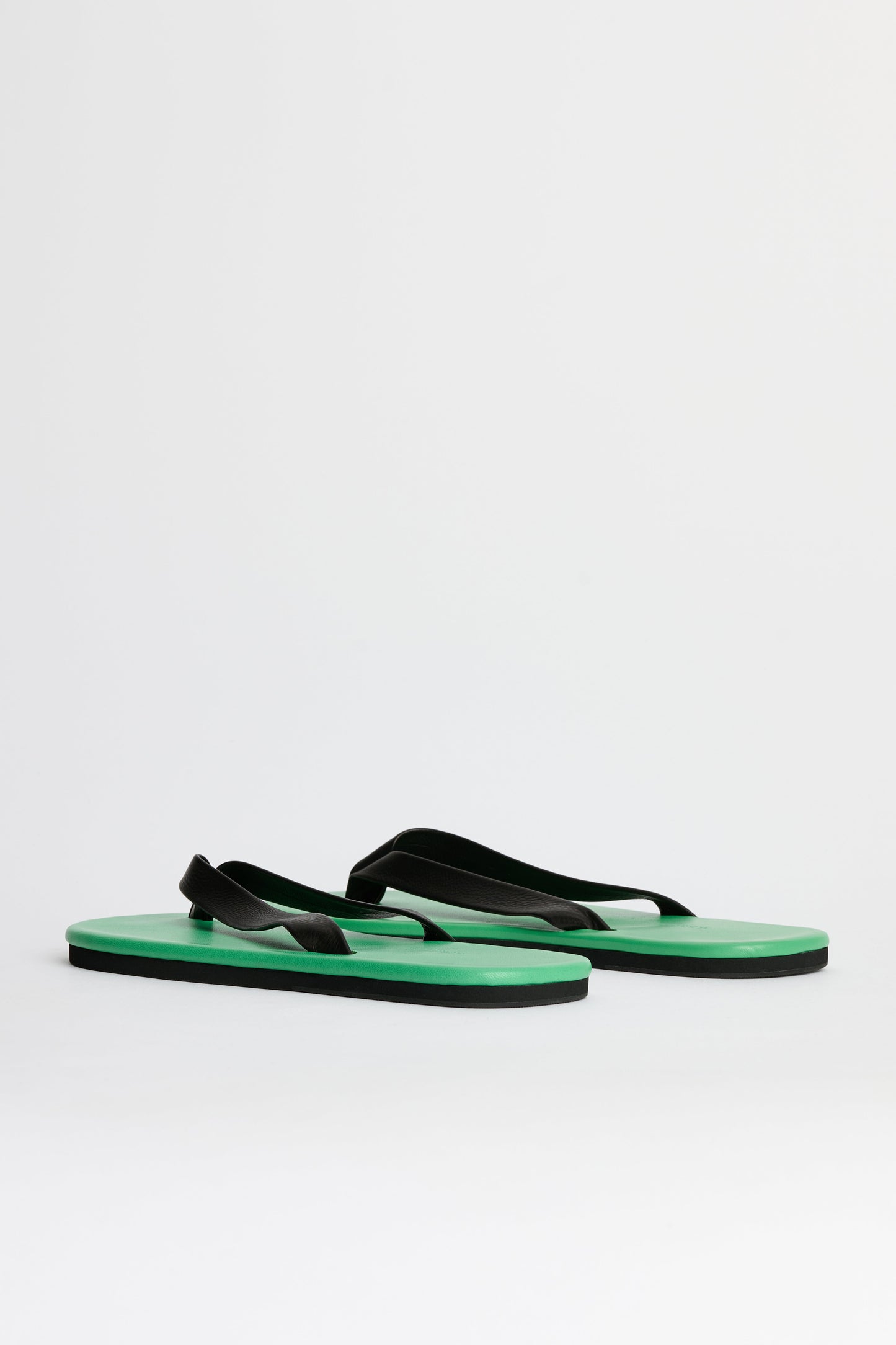 Auralee Soft Leather Flip-Flop Green / Black