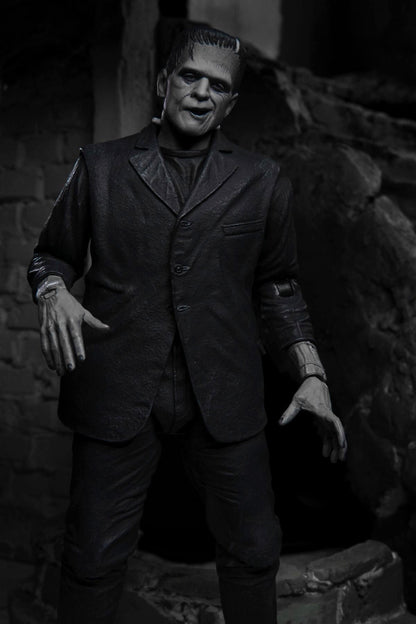 Universal Monsters – Ultimate Frankenstein's Monster (Black & White) Action Figure