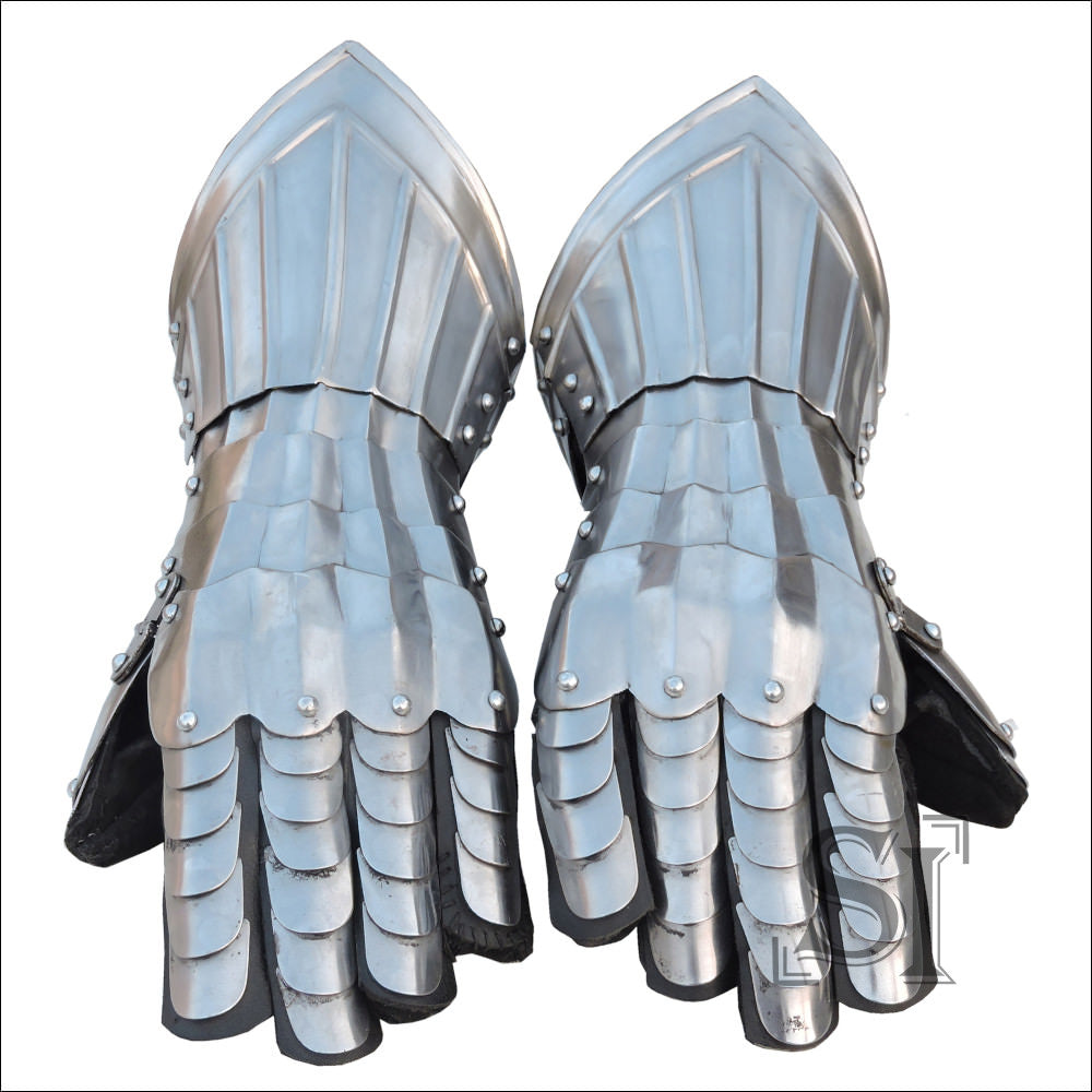 Medieval Knight Gothic Style Functional Articulated Gauntlets - TOPHATTER'S ARMORY DEALS