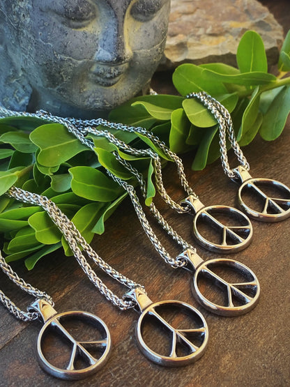 CLASSIC PEACE NECKLACE