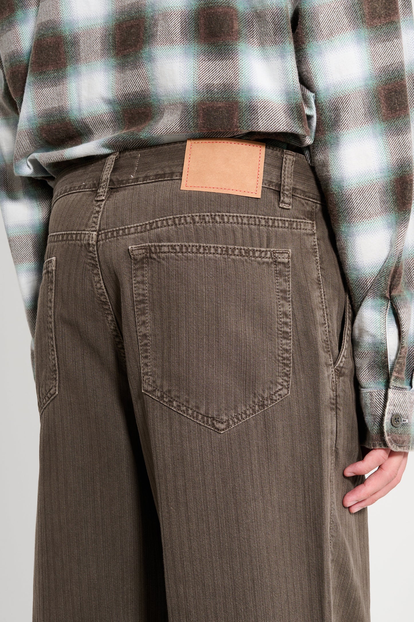Jeanerica Genua Chevron Brown