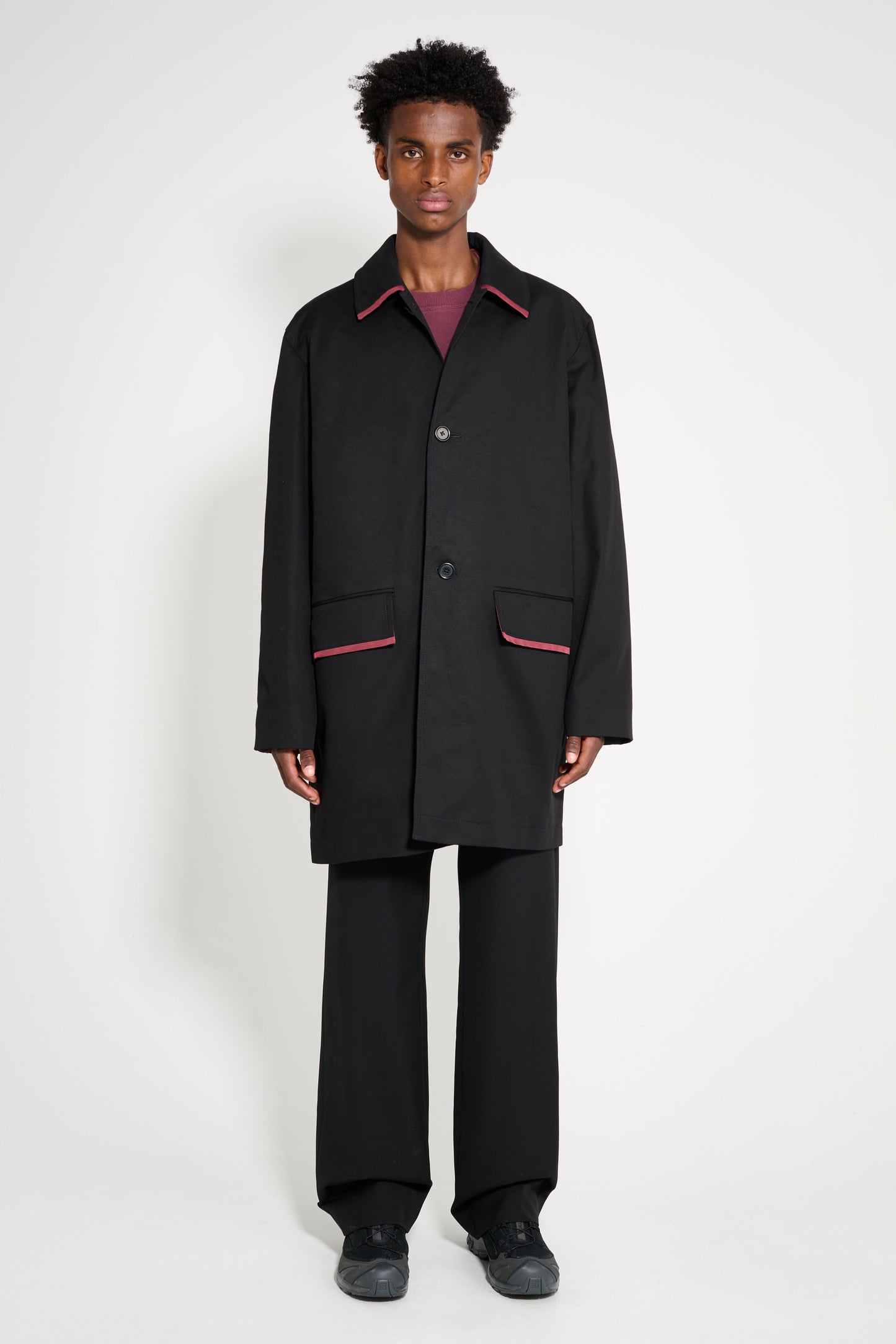 TRES BIEN ATELJÉ Fold Edge Coat Black