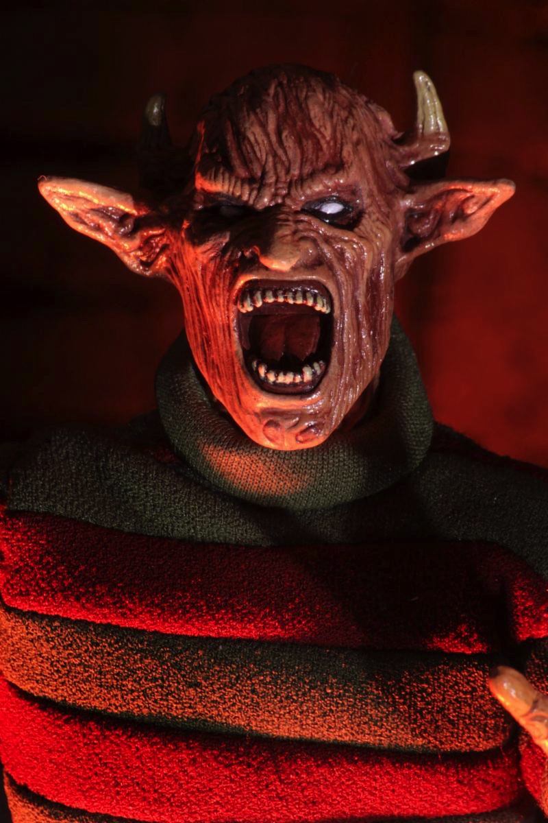 A Nightmare on Elm Street – New Nightmare Freddy Clothed Action Figure