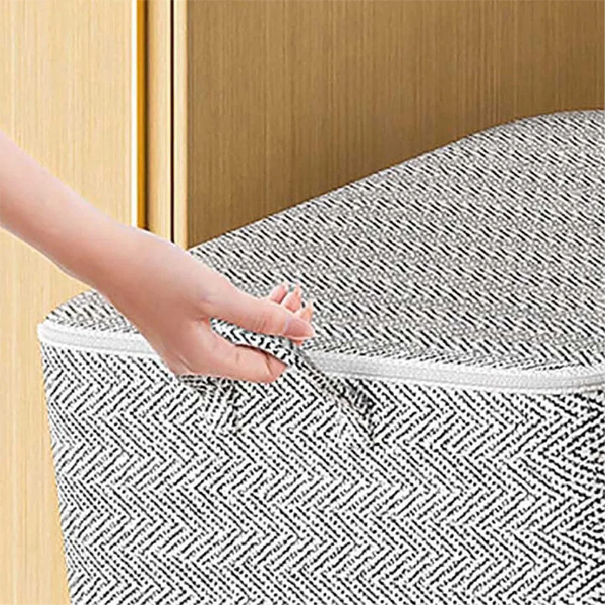 Large-Capacity Clothing Storage Bag with Zippers