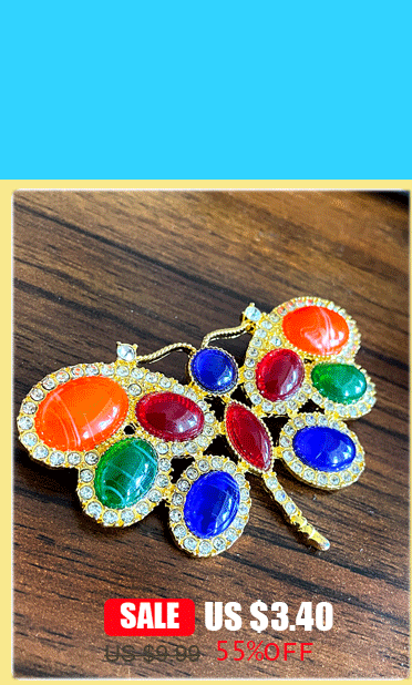 Elegant Rhinestone Christmas Tree Brooch