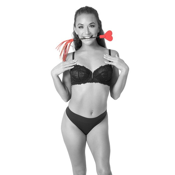 Amor Crop