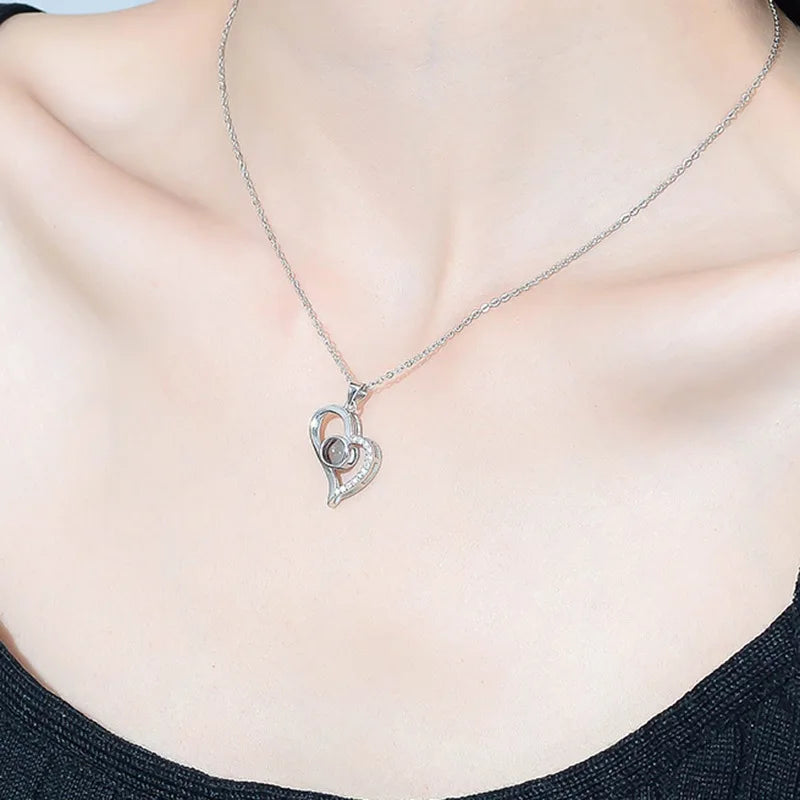 Multilingual 'I Love You' Necklace with 6 Roses in Luxury Gift Box - Silver (45cm)