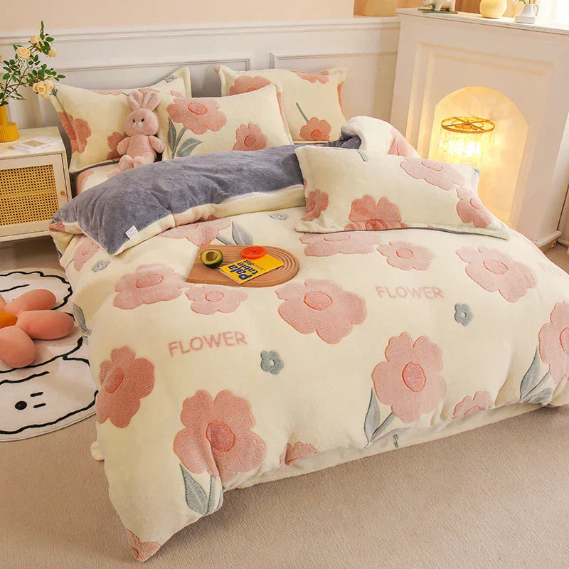 Winter Bliss: Double-Sided Velvet Duvet Cover for Cozy Comfort