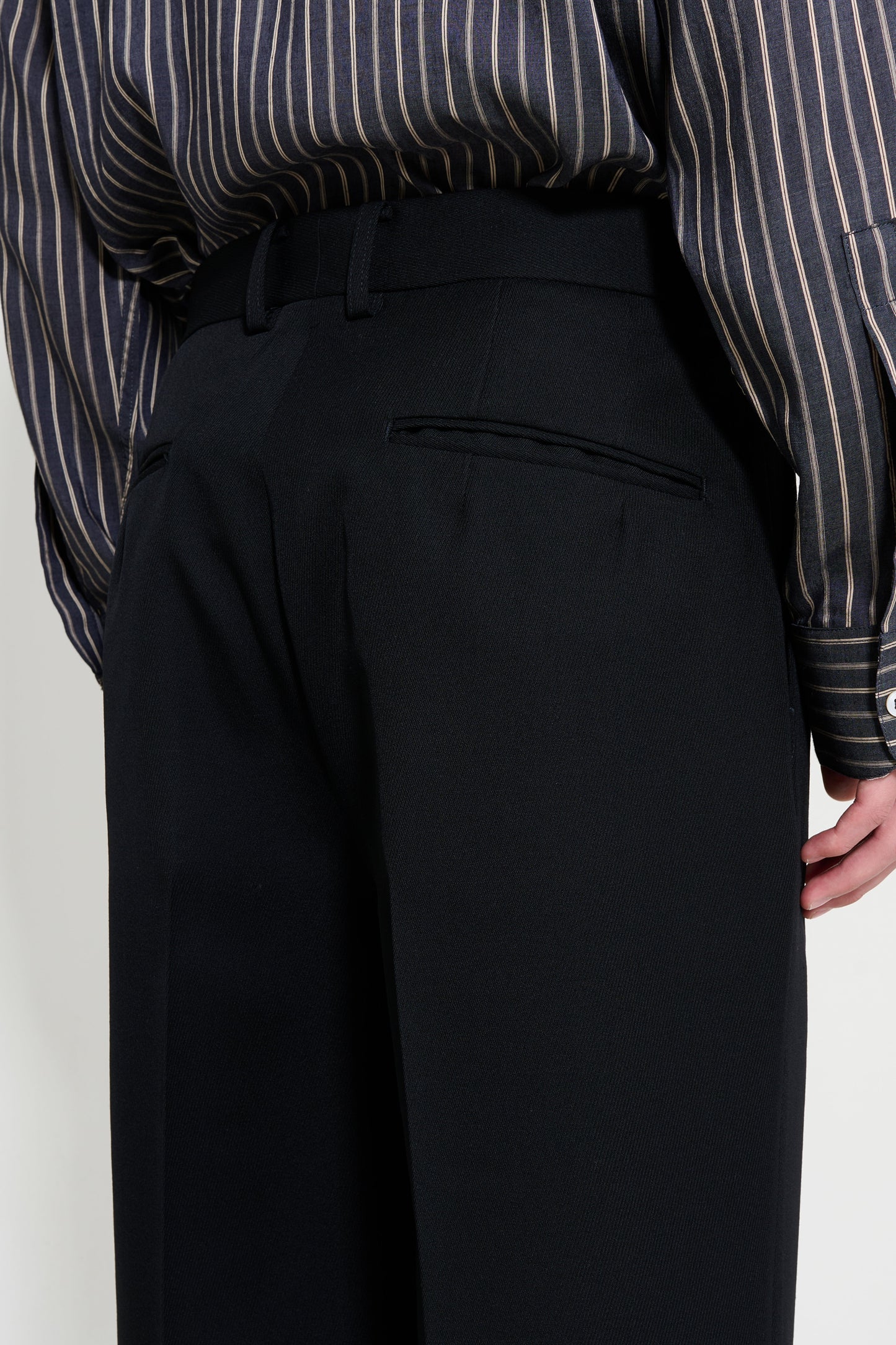 ssstein Wool Kersey Straight Trousers Black