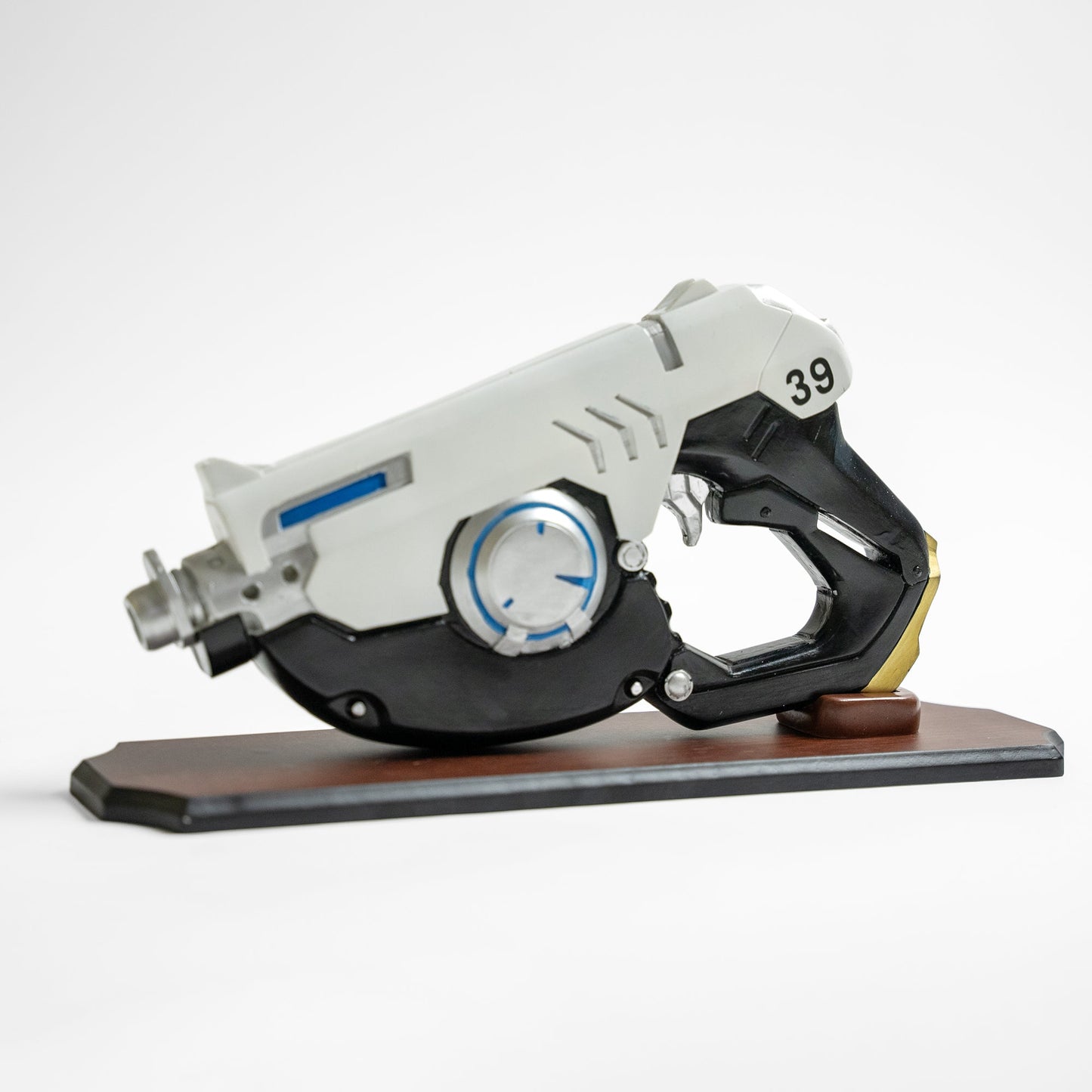 Tracer's Gun Replica (Resin)