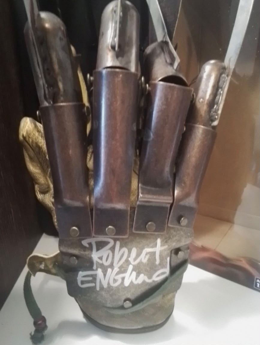 A Nightmare on Elm Street – Freddy Krueger Officially Licensed Glove Signed by Robert Englund (SWAU Authenticated)