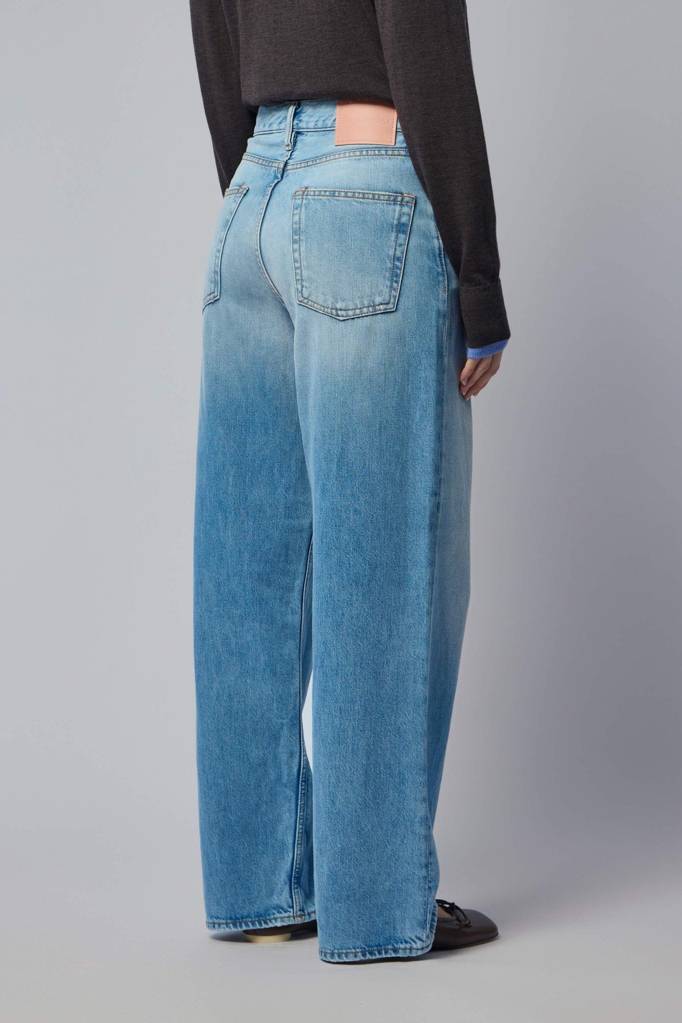 1981 U Light Blue Vintage