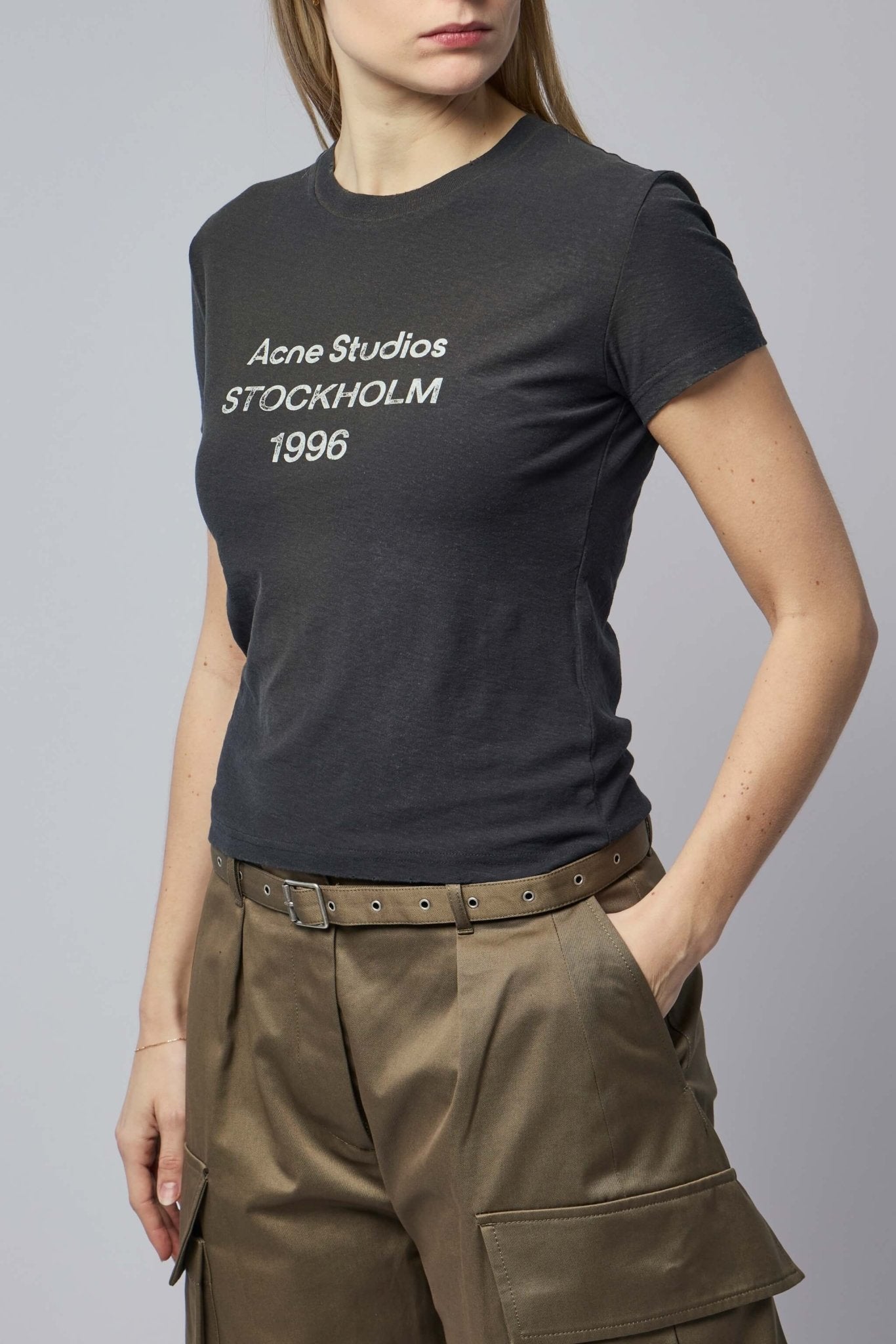 Fitted Logo T-shirt