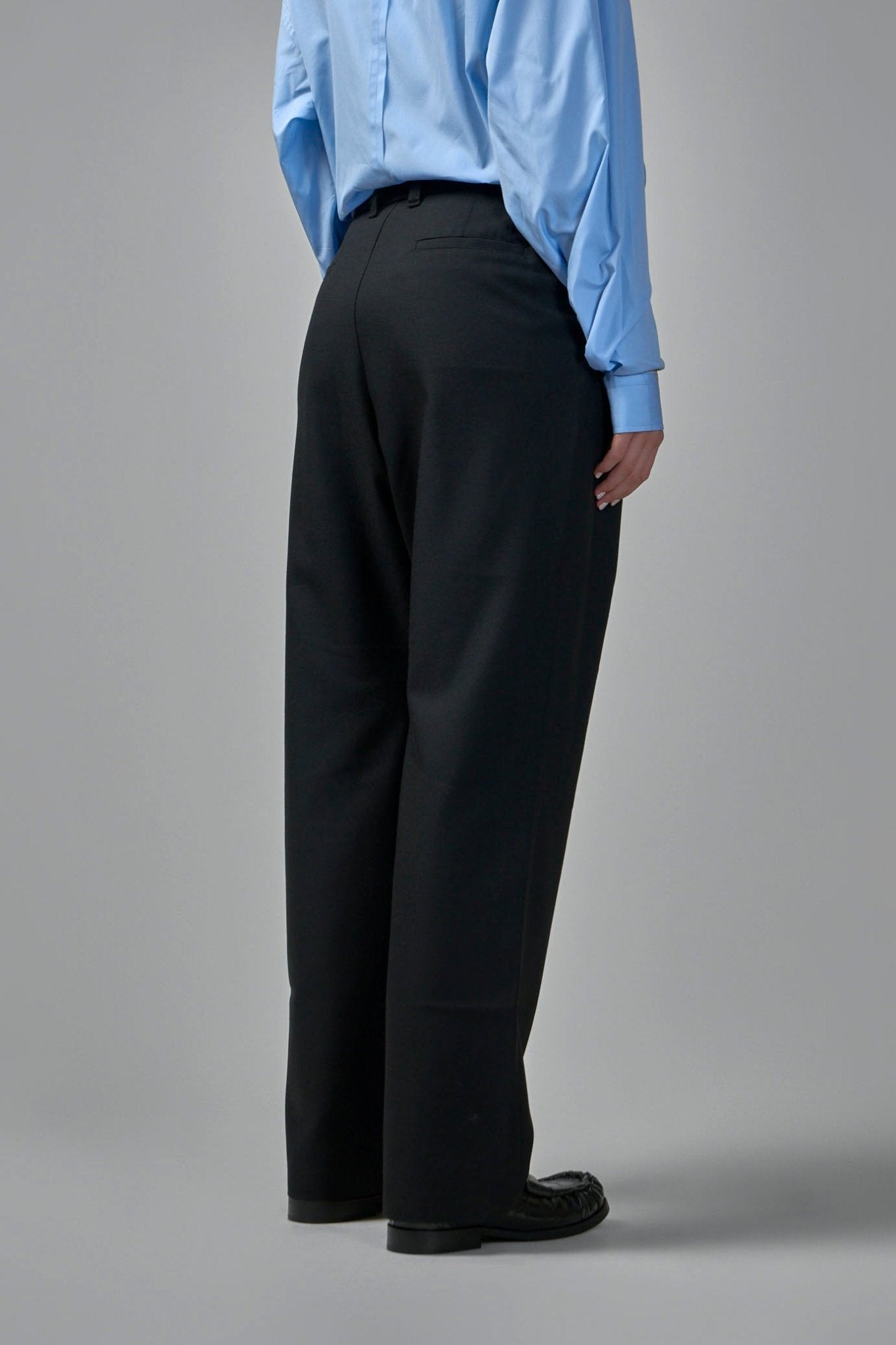 Tuck Trouser