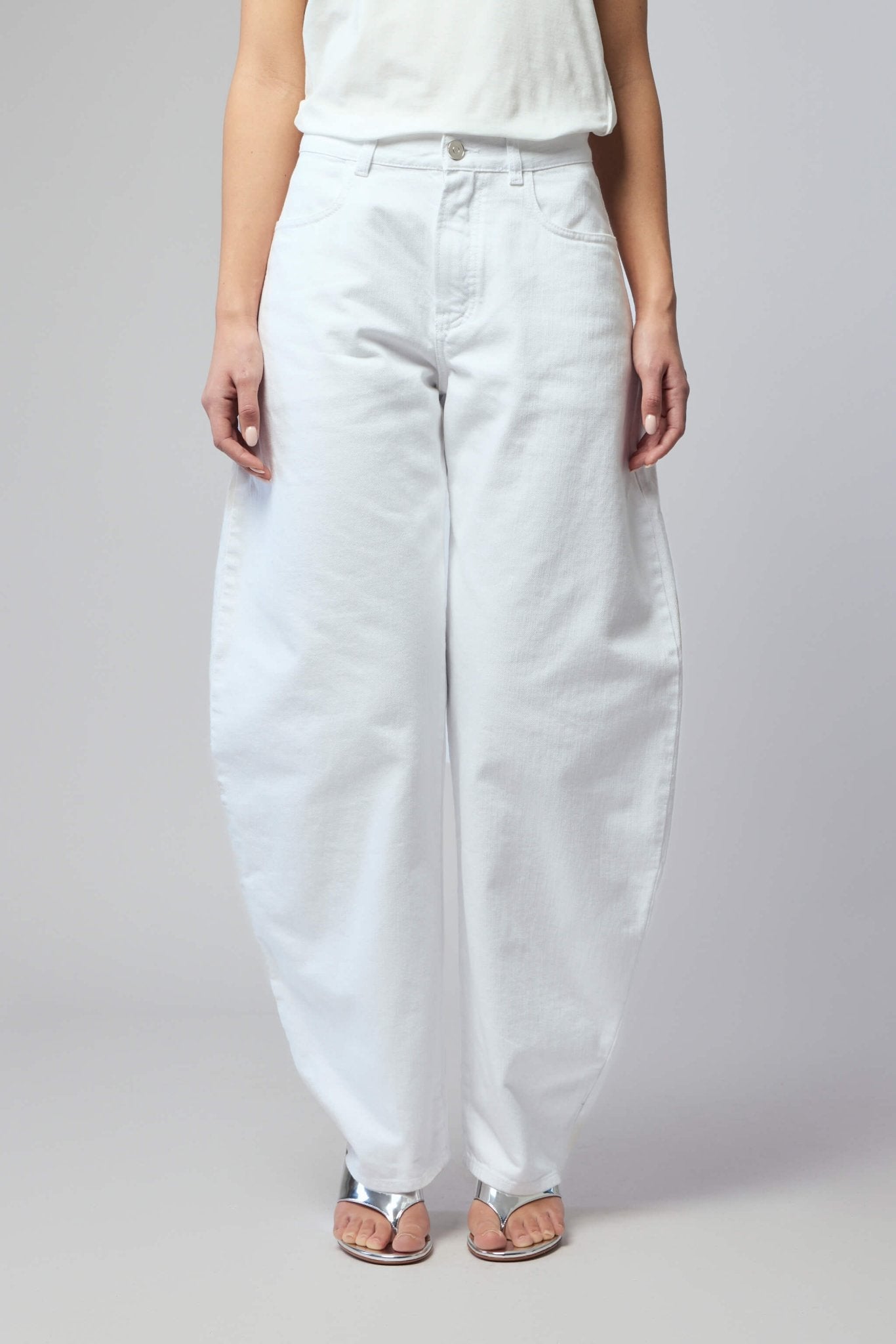 Low Waist Round Jeans