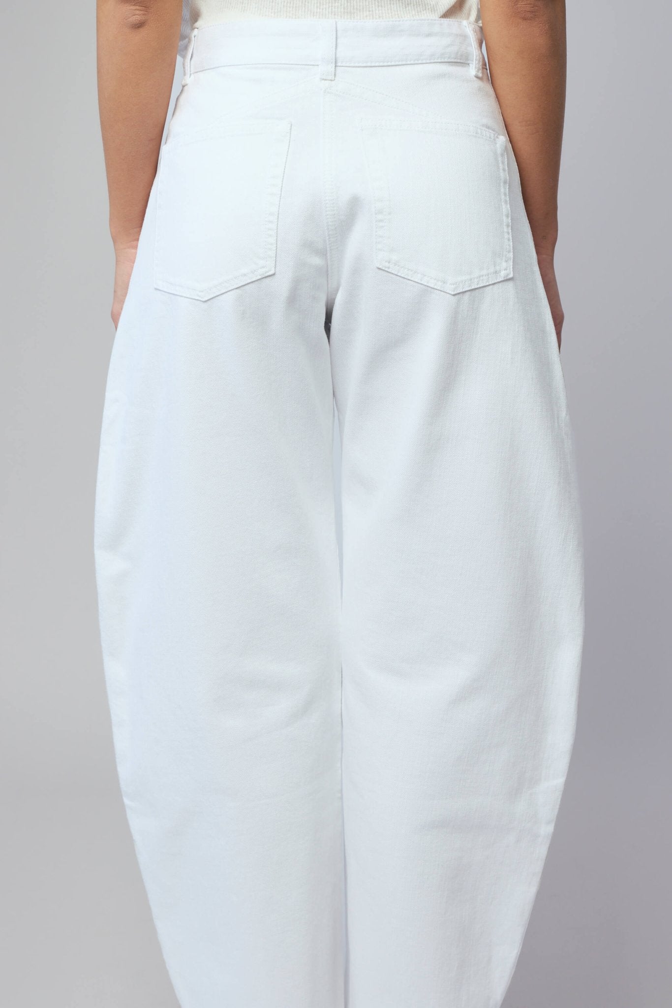 Low Waist Round Jeans