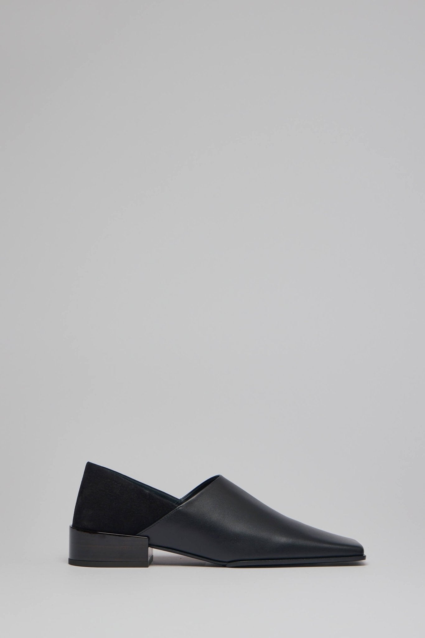Square Slippers in Leather