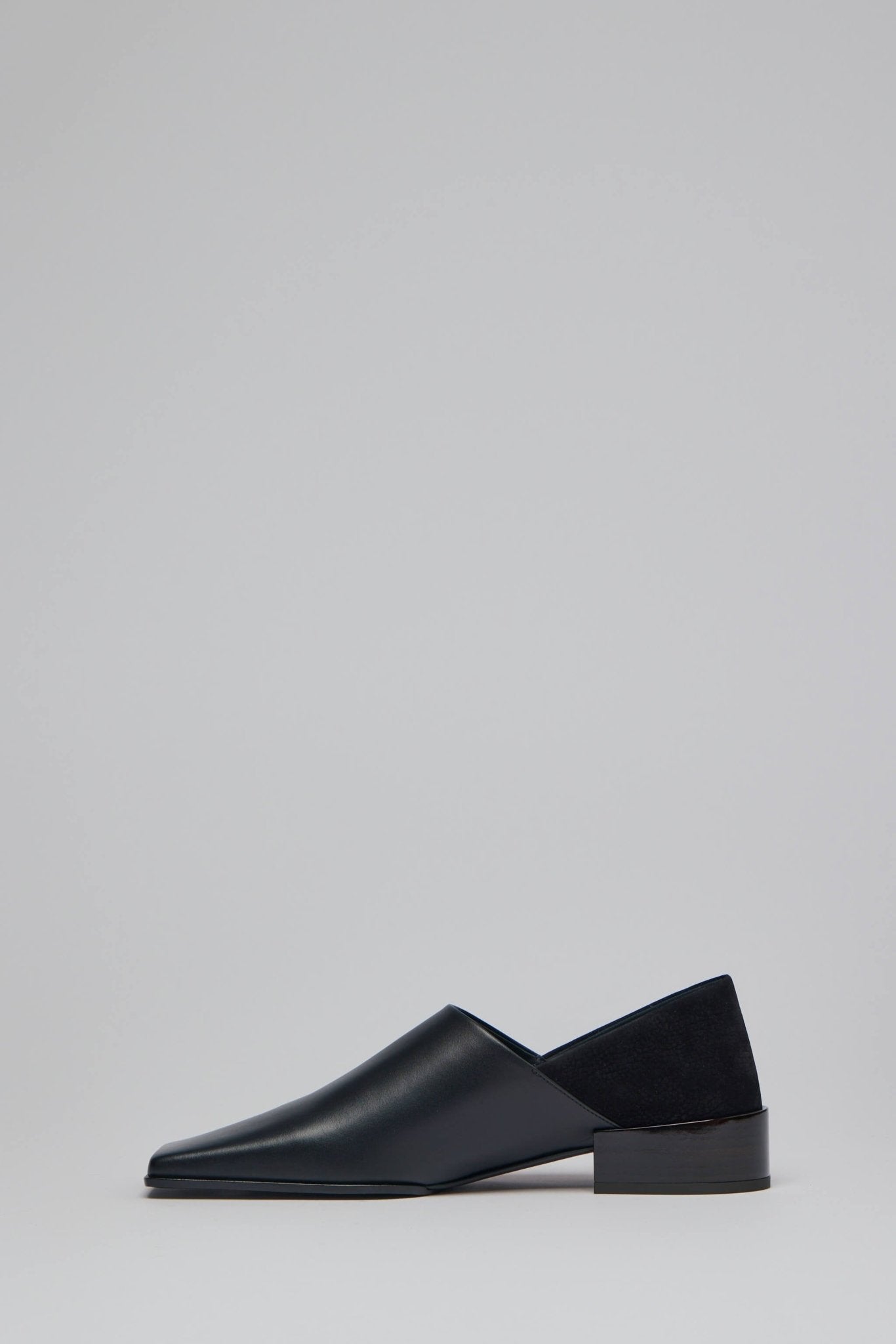Square Slippers in Leather
