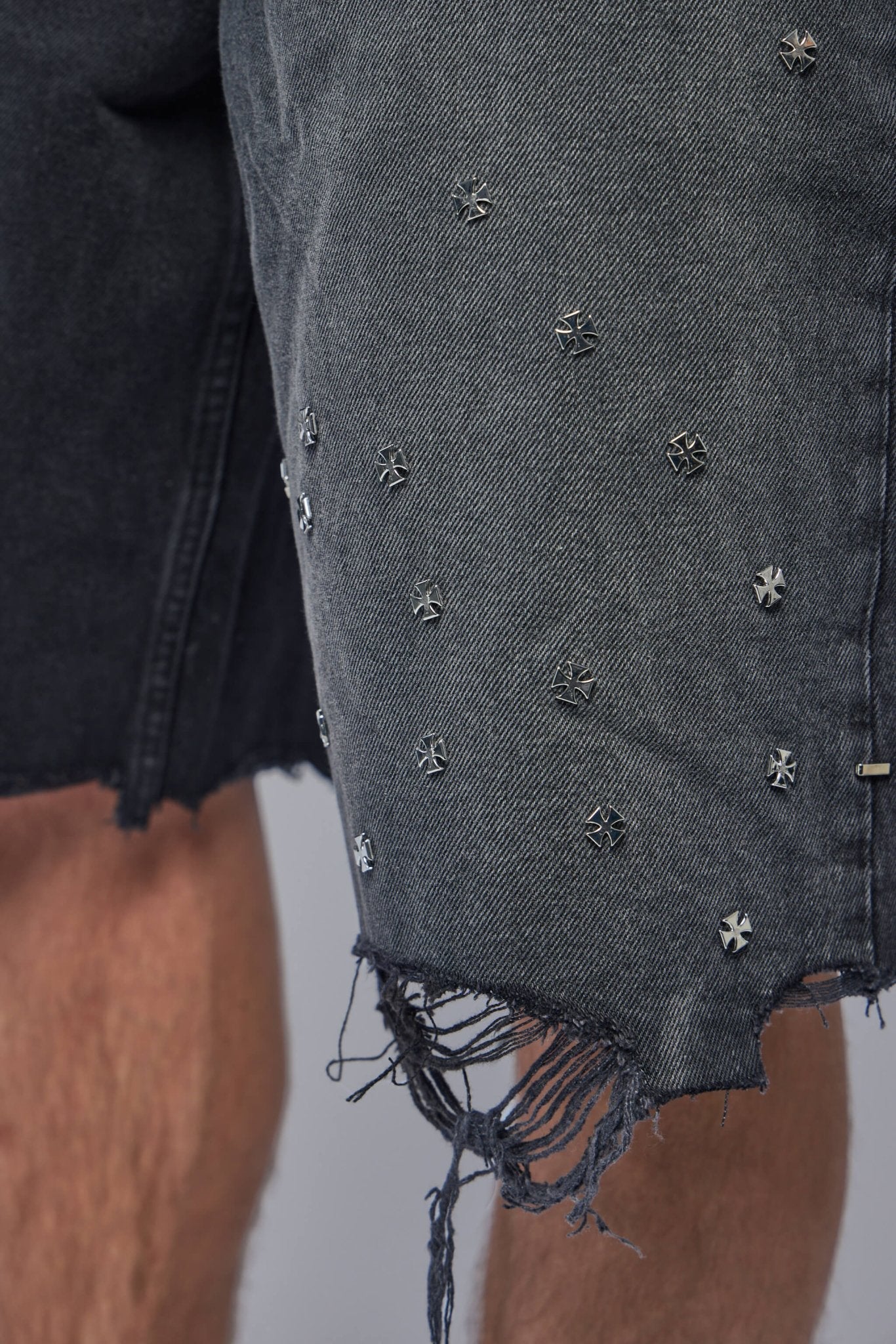 Cross Pin Baggy Jeans Shorts