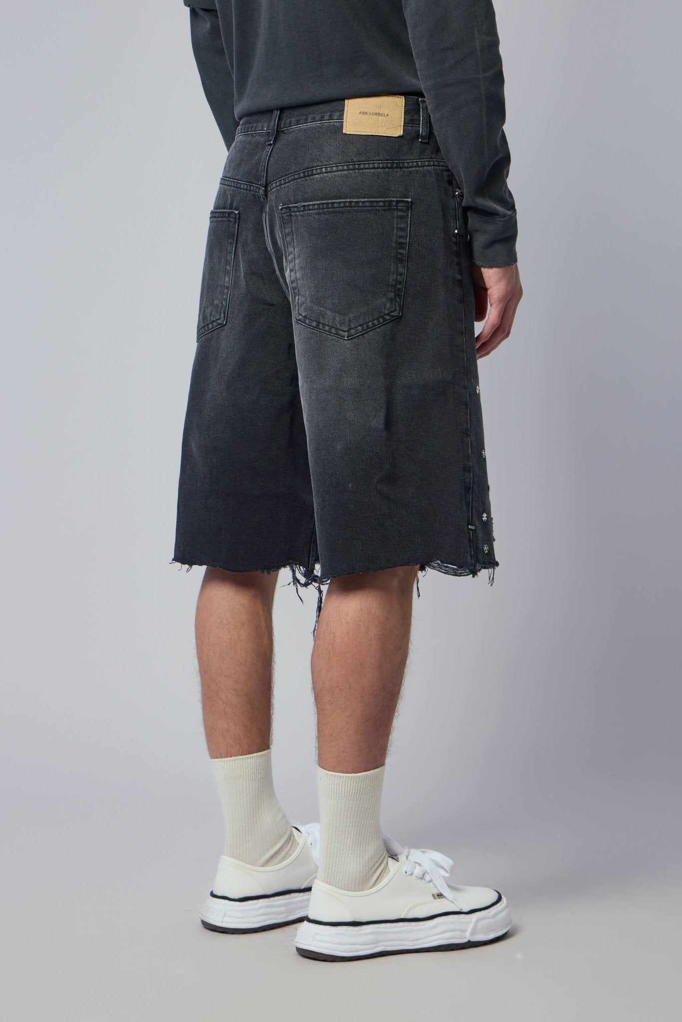 Cross Pin Baggy Jeans Shorts