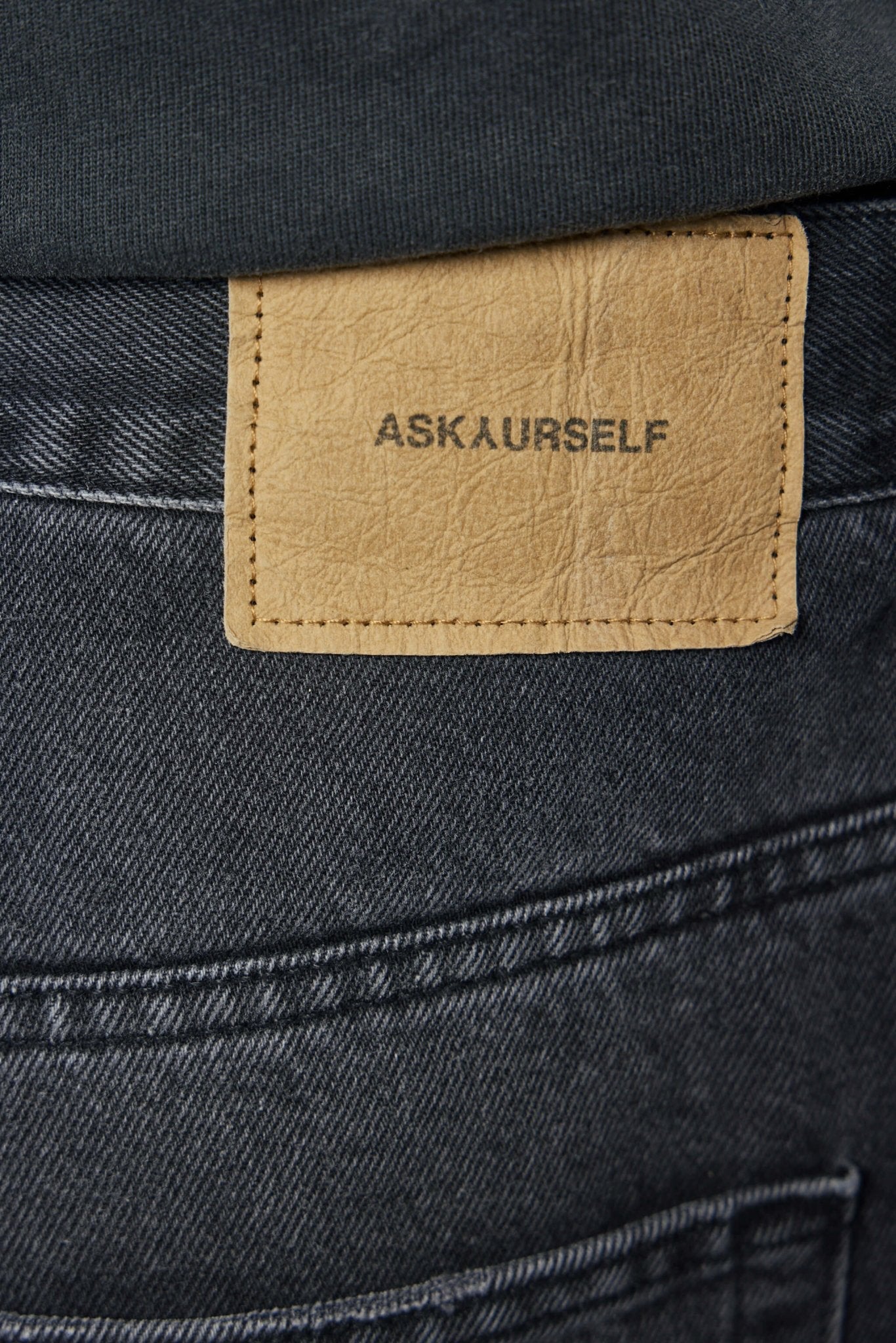 Cross Pin Baggy Jeans Shorts