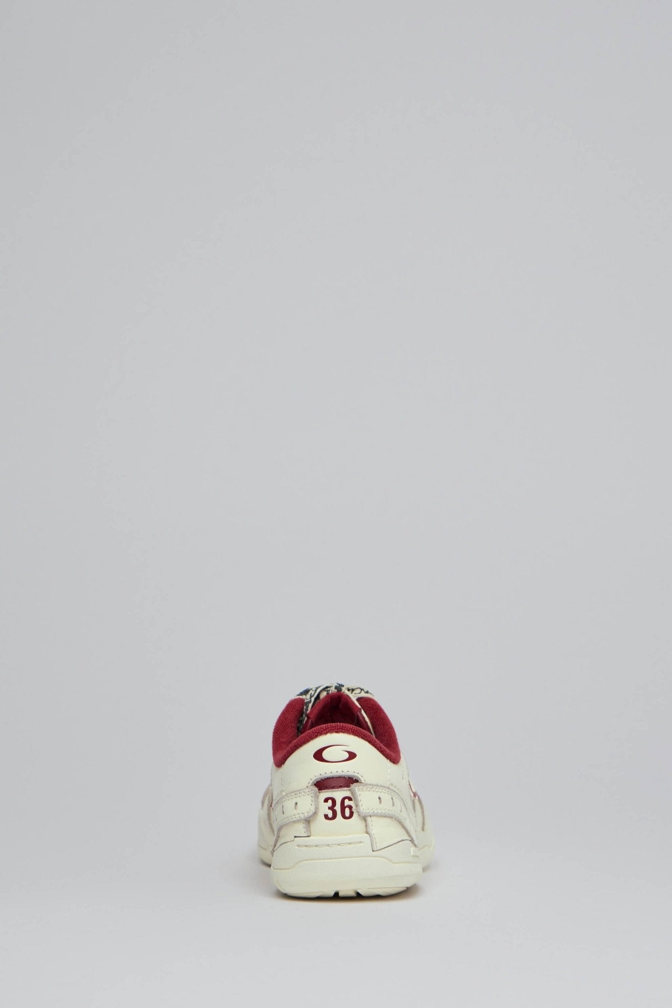 Hamptons Medium Worn-out Sneaker
