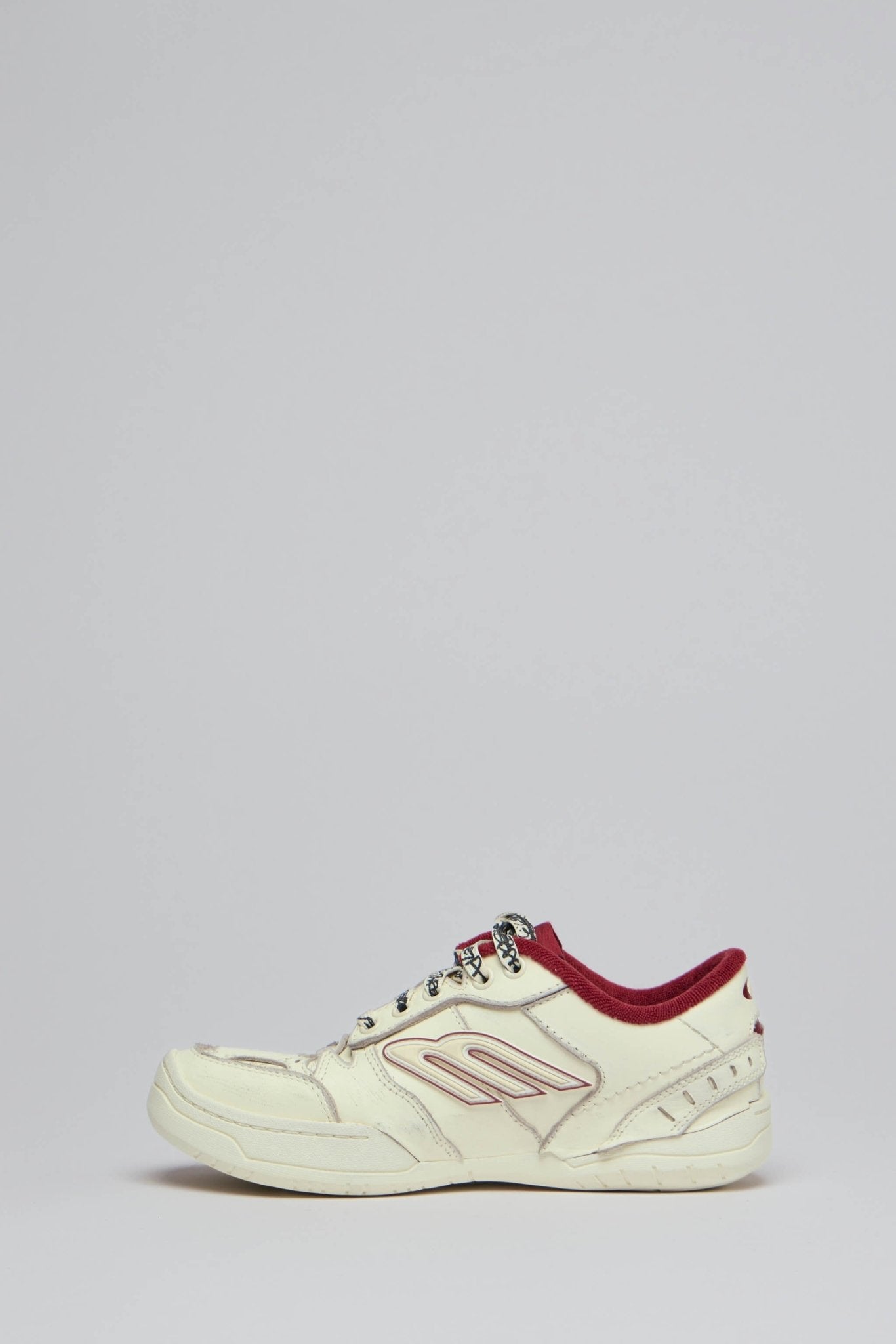Hamptons Medium Worn-out Sneaker
