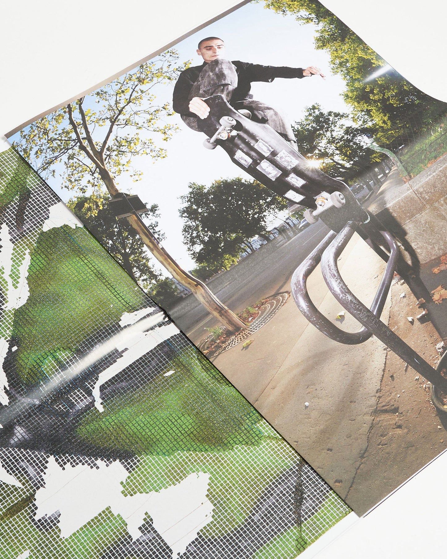 SNEEZE MAGAZINE Issue N°54 "The Protection Issue"