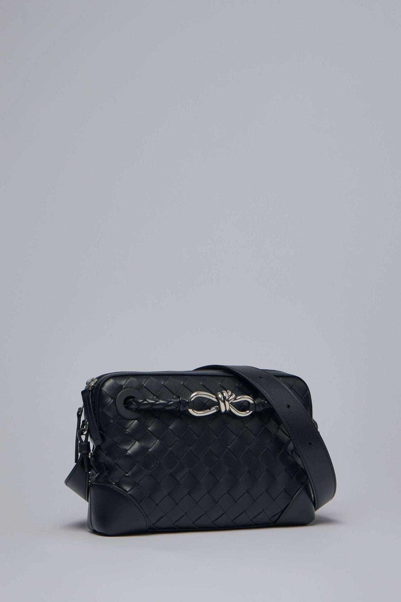 Knot Detail Intrecciato Messenger Bag