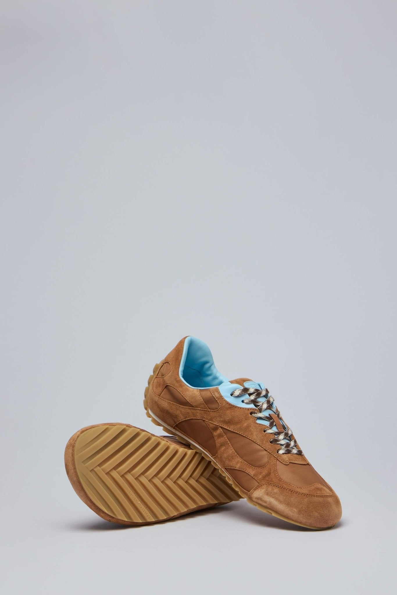 Orbit Flash Sneaker